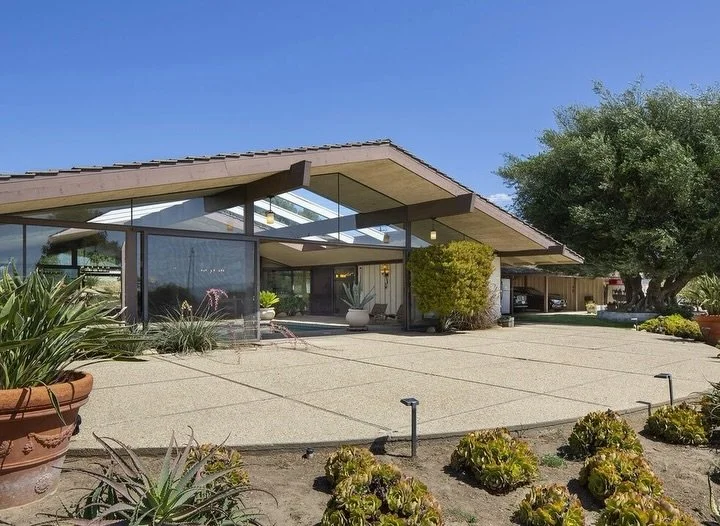 On the Market: 1963 Cliff May-designed Robert and Alice Power Residence in Camarillo⁠
⁠
⁠In the second half of the twentieth century, the Ranch style came to define Southern California living; with its rambling, low-slung profile, shallow-pitched roo