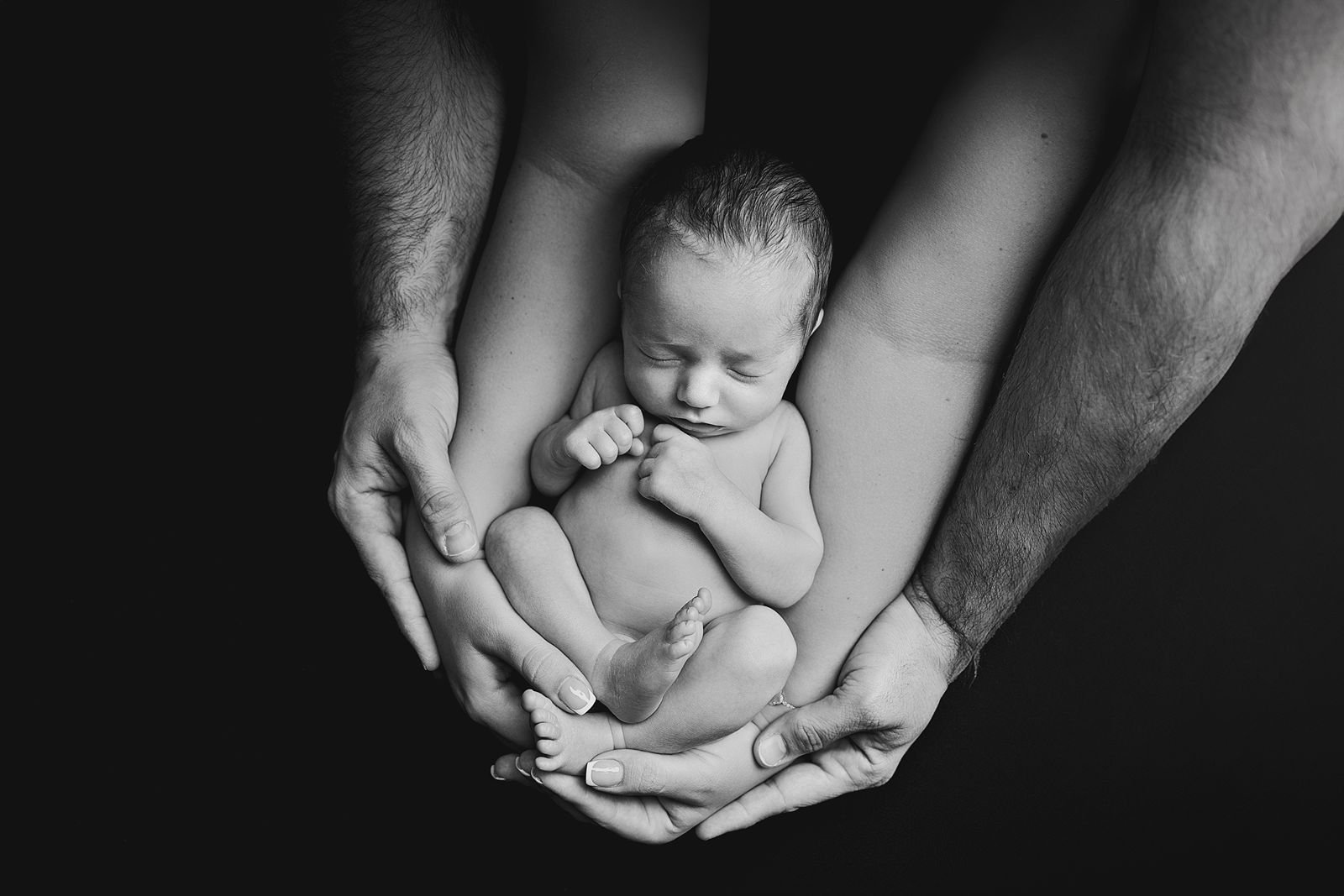 Newborn Photographer Michiana.jpg