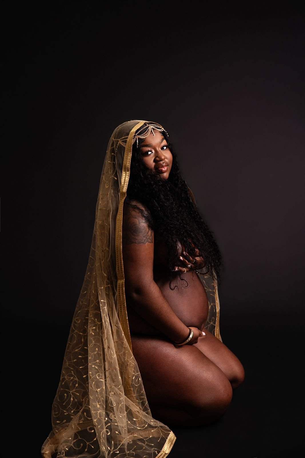 Luxury Maternity Photographer in Chesterton Indiana.jpg