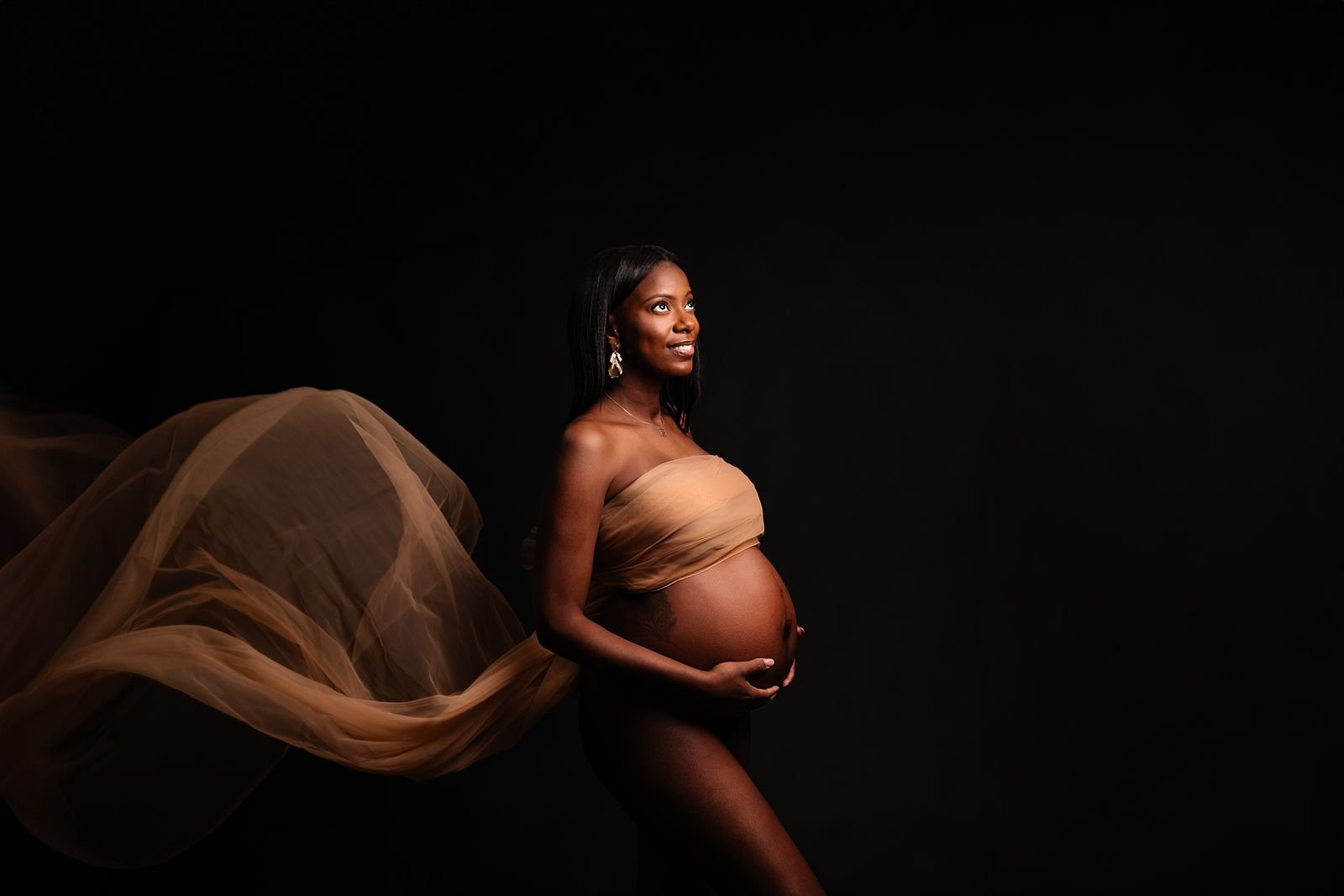 Luxury Maternity Photographer in Beverly Shores Indiana.jpg