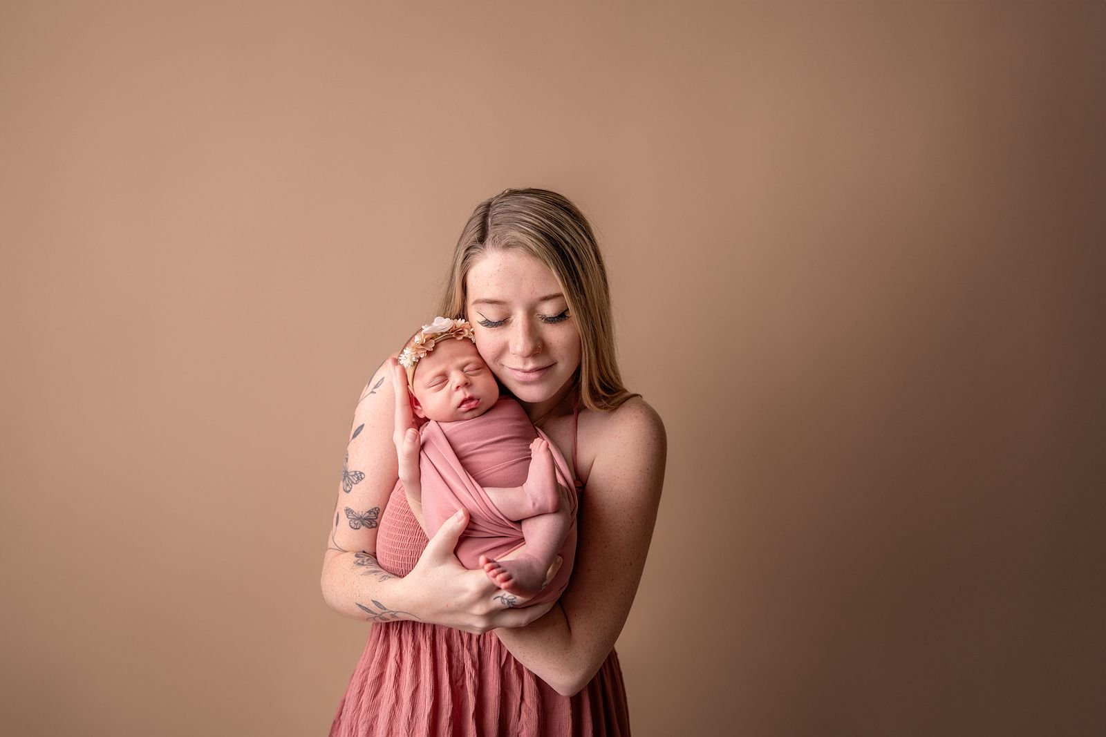 Crown Point Indiana Newborn Photographer.jpg