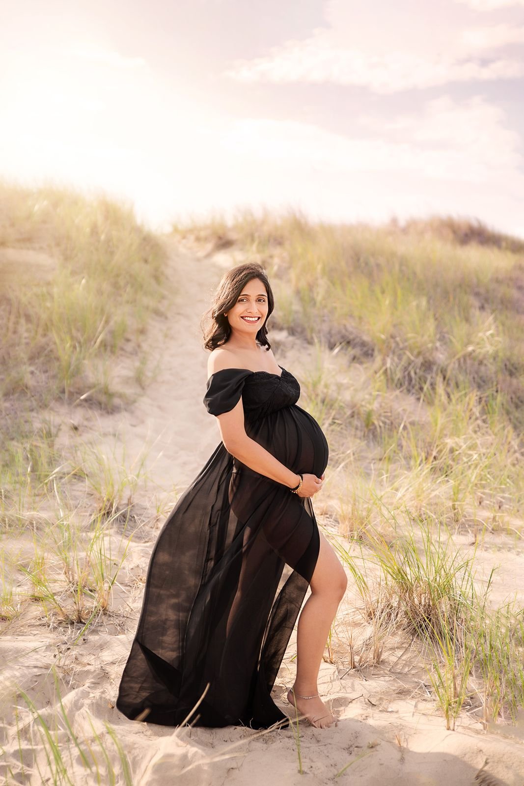 Maternity Photographer Lake Michigan.jpg