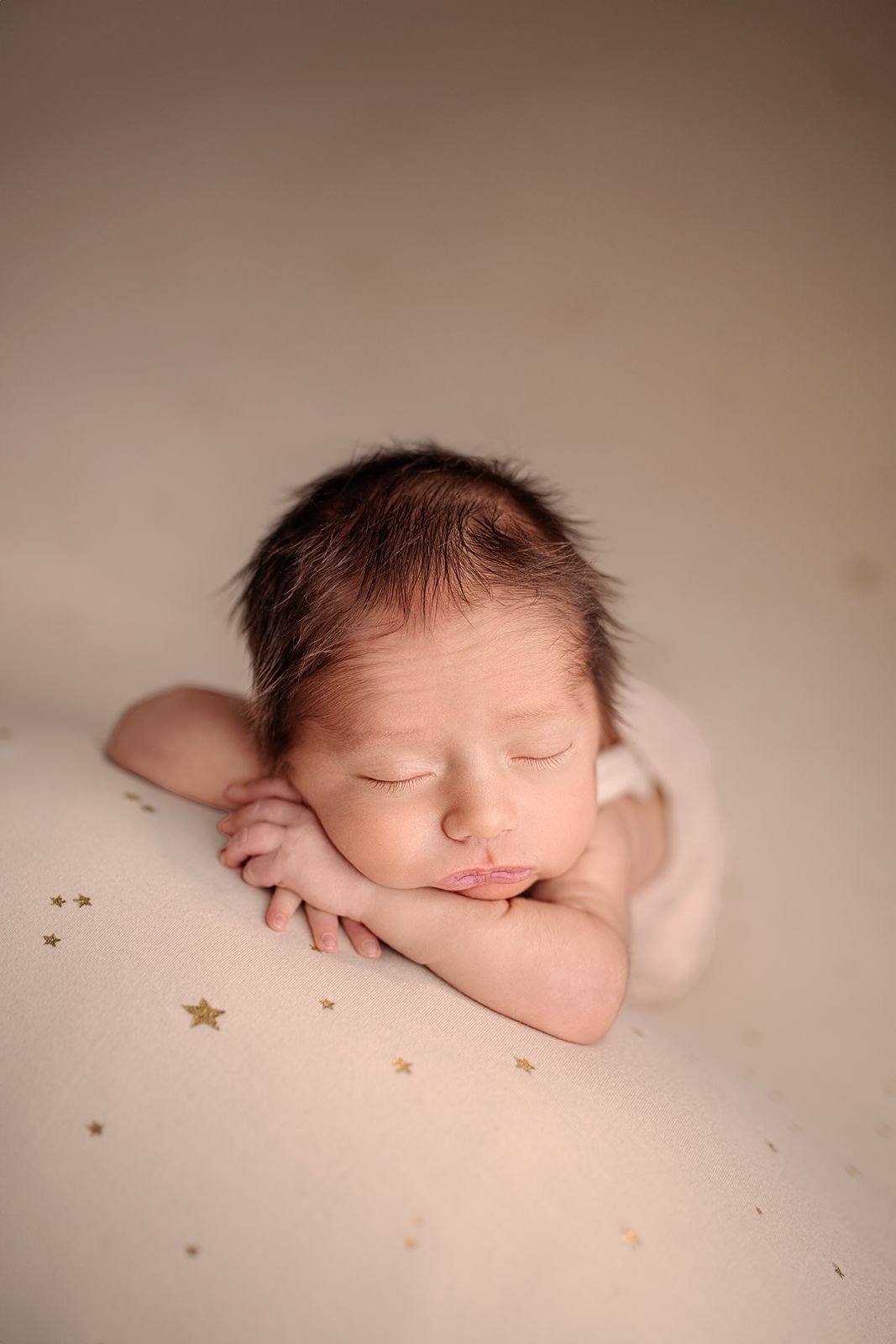 Chicago's Best Newborn Photographer.jpg