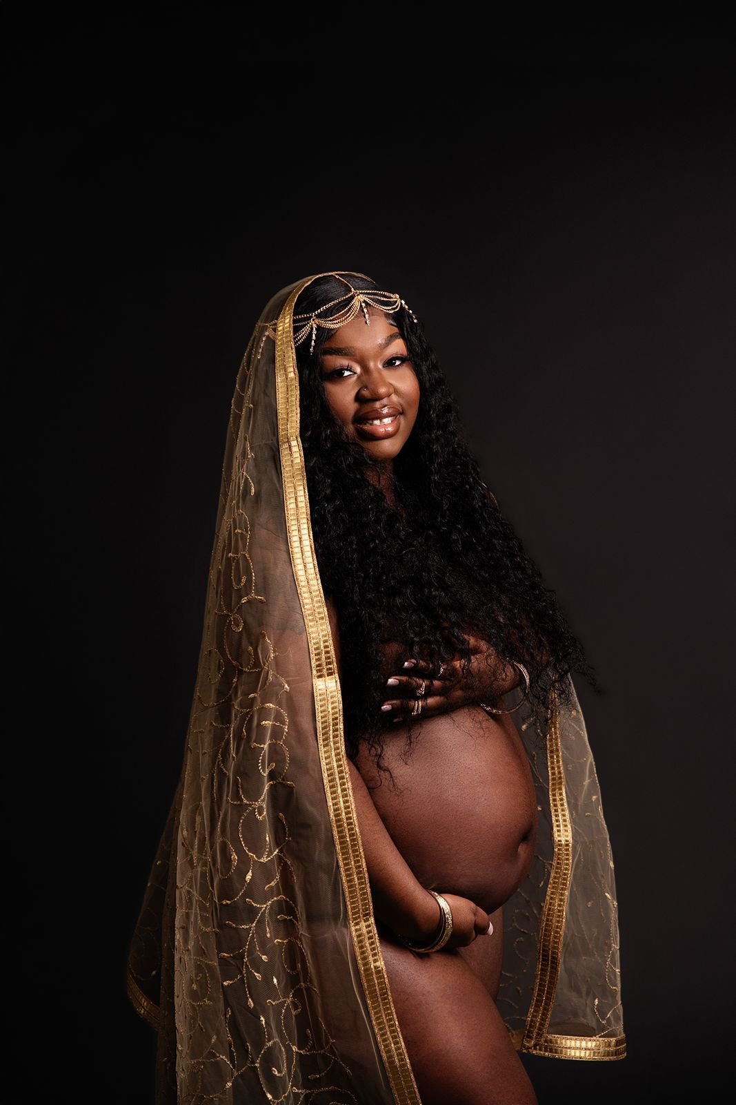 Luxury Maternity Photographer in Crown Point Indiana.jpg