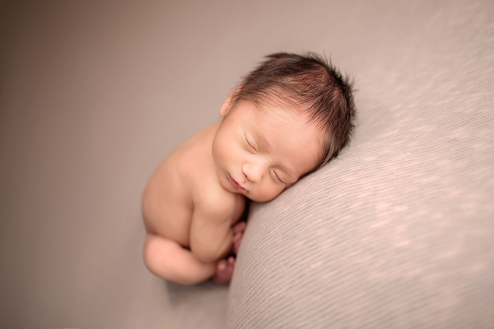 South Bend Indiana's Best Newborn Photographer.jpg
