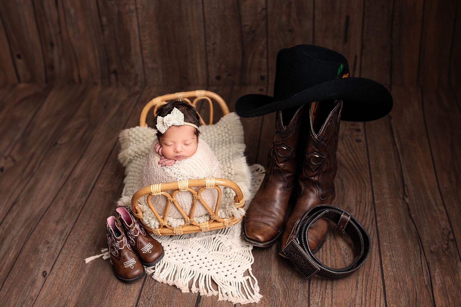 NWI Luxury Newborn Photographer.jpg