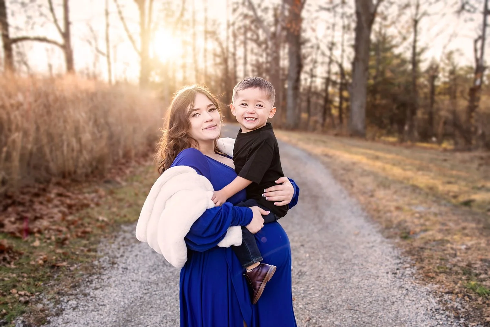 Three Oaks Michigan Maternity Photographer.jpg