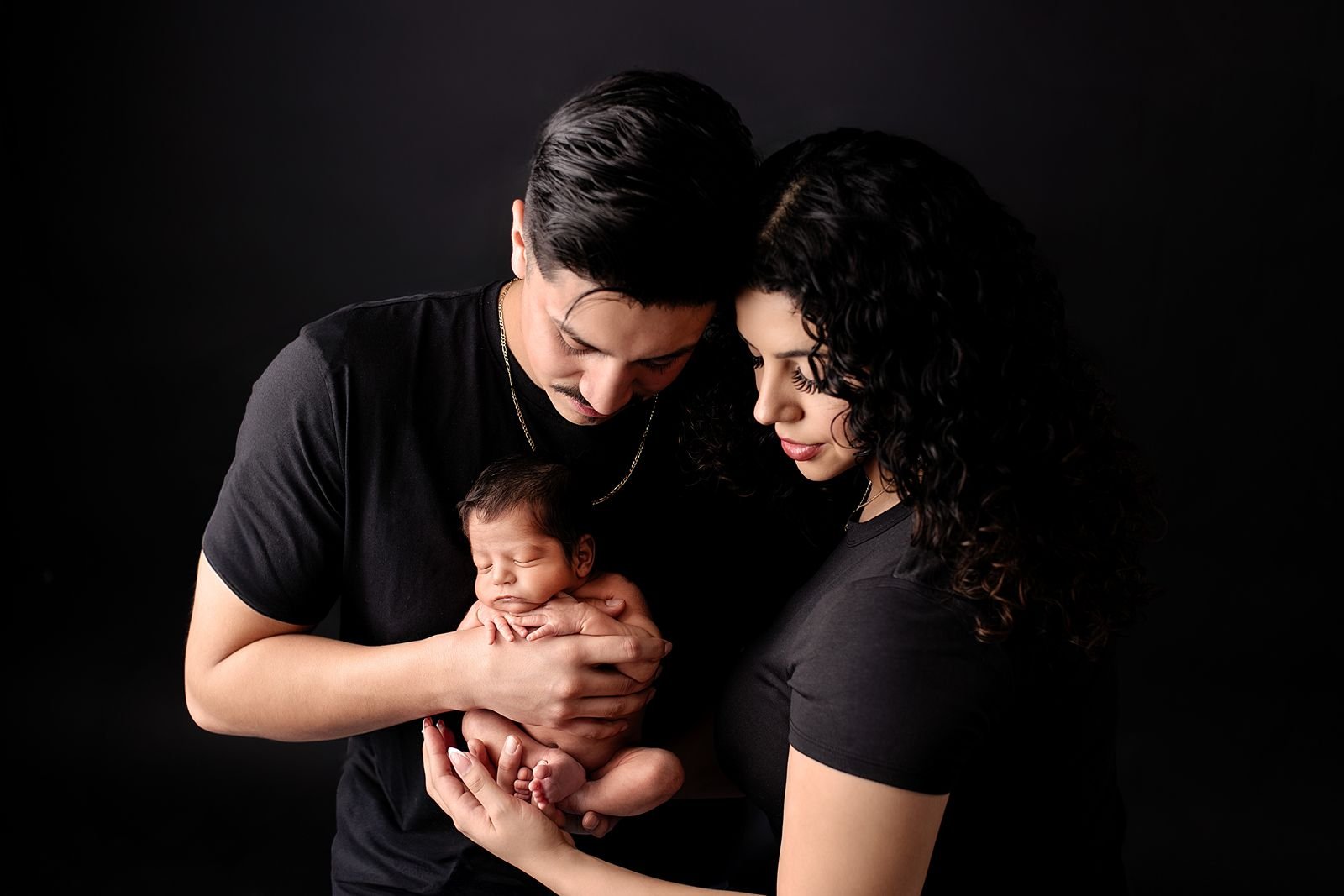 Best Luxury Newborn Photography Studio near Chitown.jpg