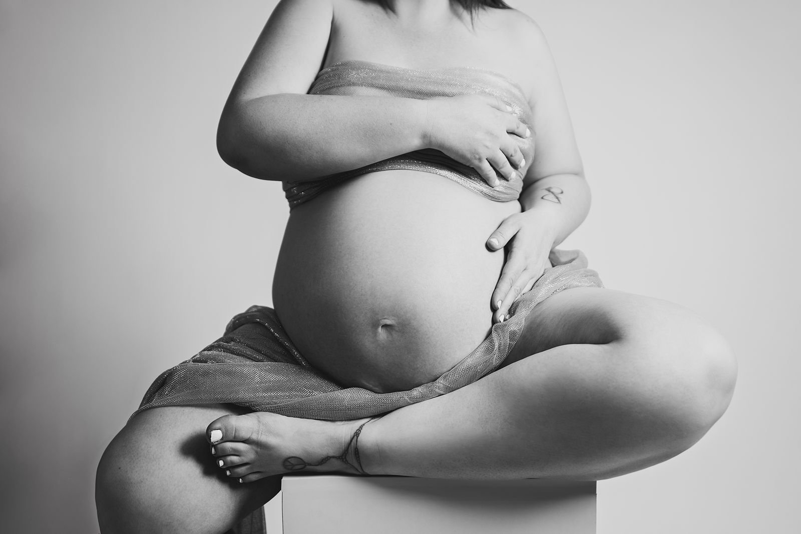 Maternity Photographer Beverly Shores IN.jpg