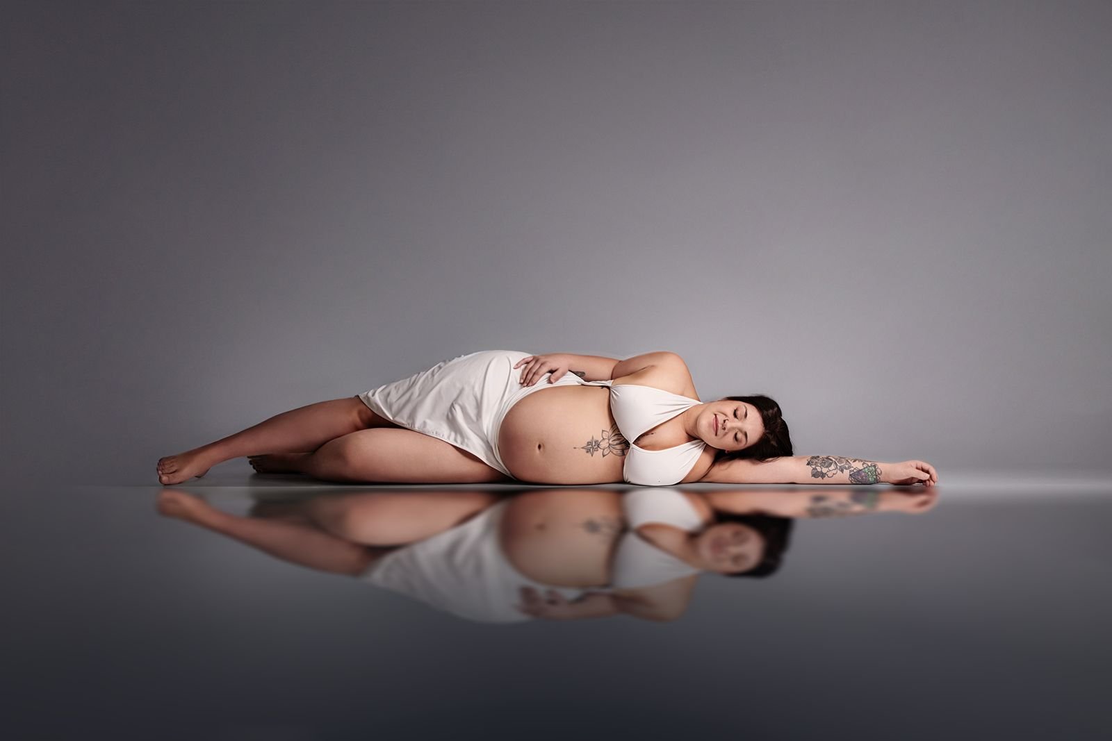 Luxury Materntiy Photoshoot near me.jpg