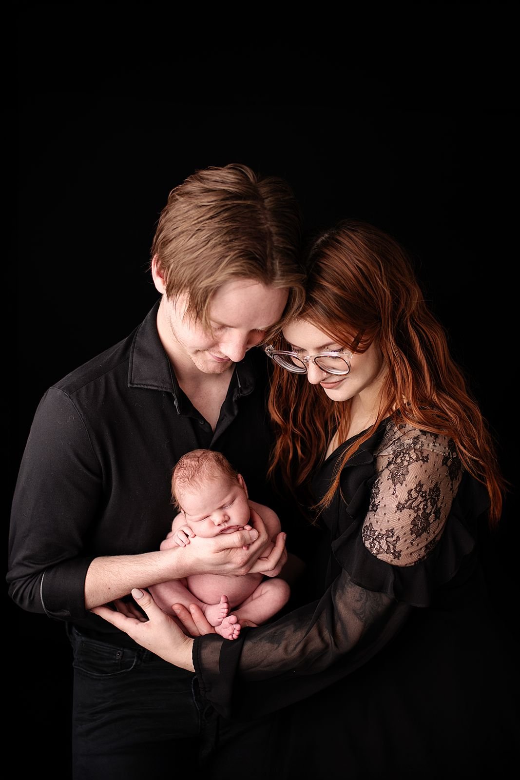 Best Luxury Newborn Photography Studio near me.jpg