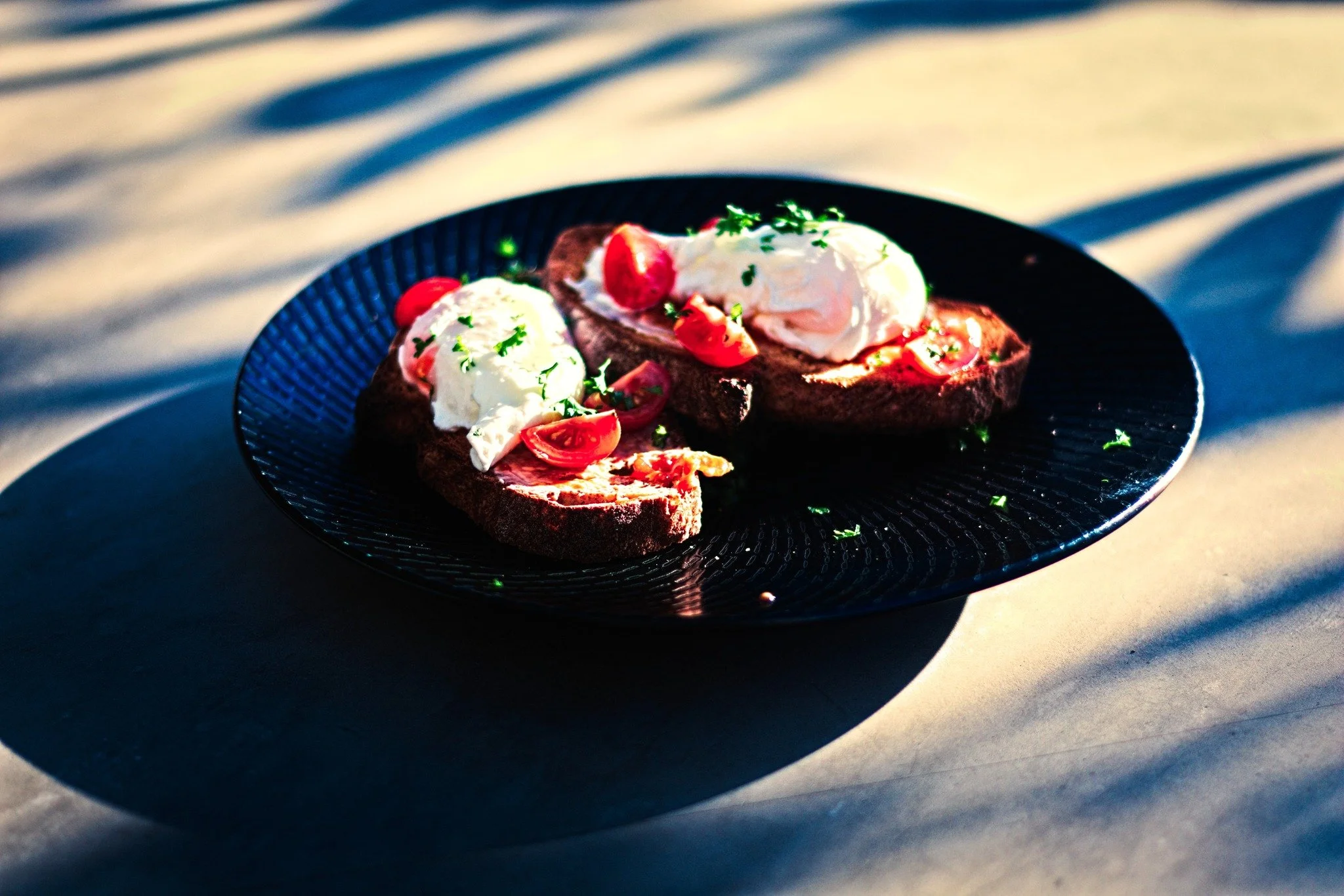 Poached eggs, cherry tomatoes, wholemeal sourdough. Simple, perfect 🤤