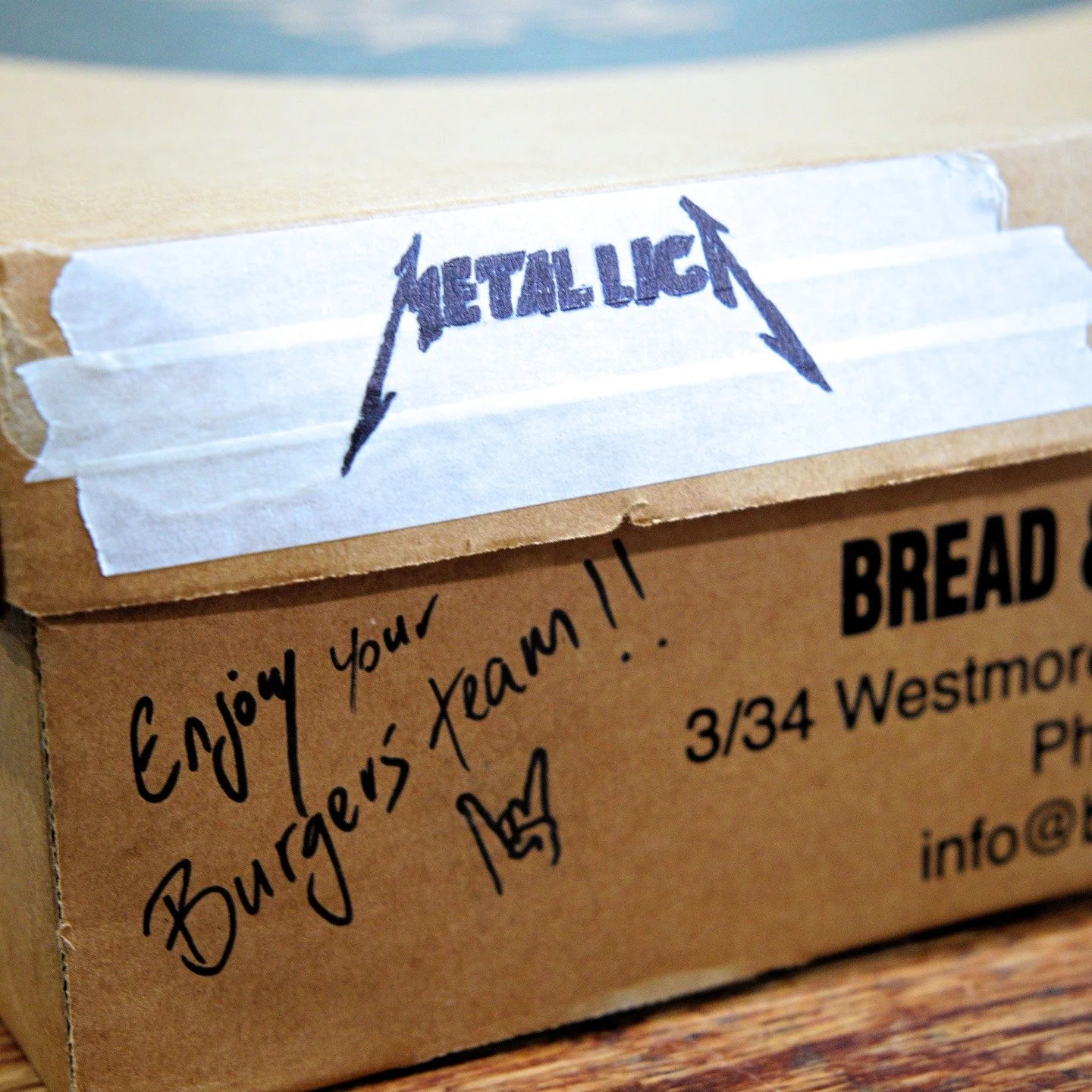 Thanks for the order today @metallica ! Have a great show tonight (we will be there🤘) and enjoy your after-match burgers with the best buns in town! 🍔