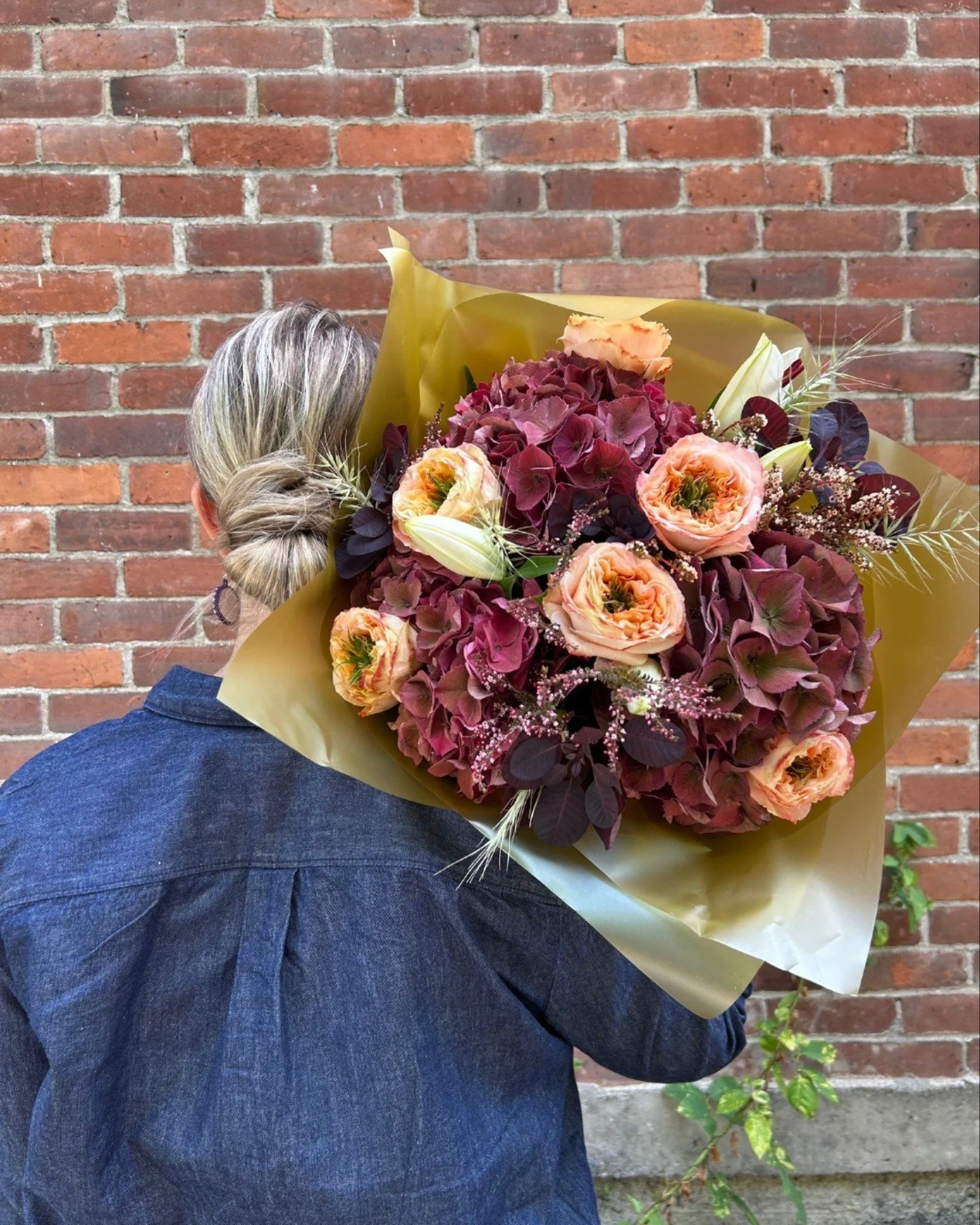 Say &ldquo;Thank You&rdquo; with flowers! 💐

#STEMS #STEMSByStongs #Florals #Bouquets #FloralArrangements #NorthVancouver #EventFlorals #EverydayFlorals