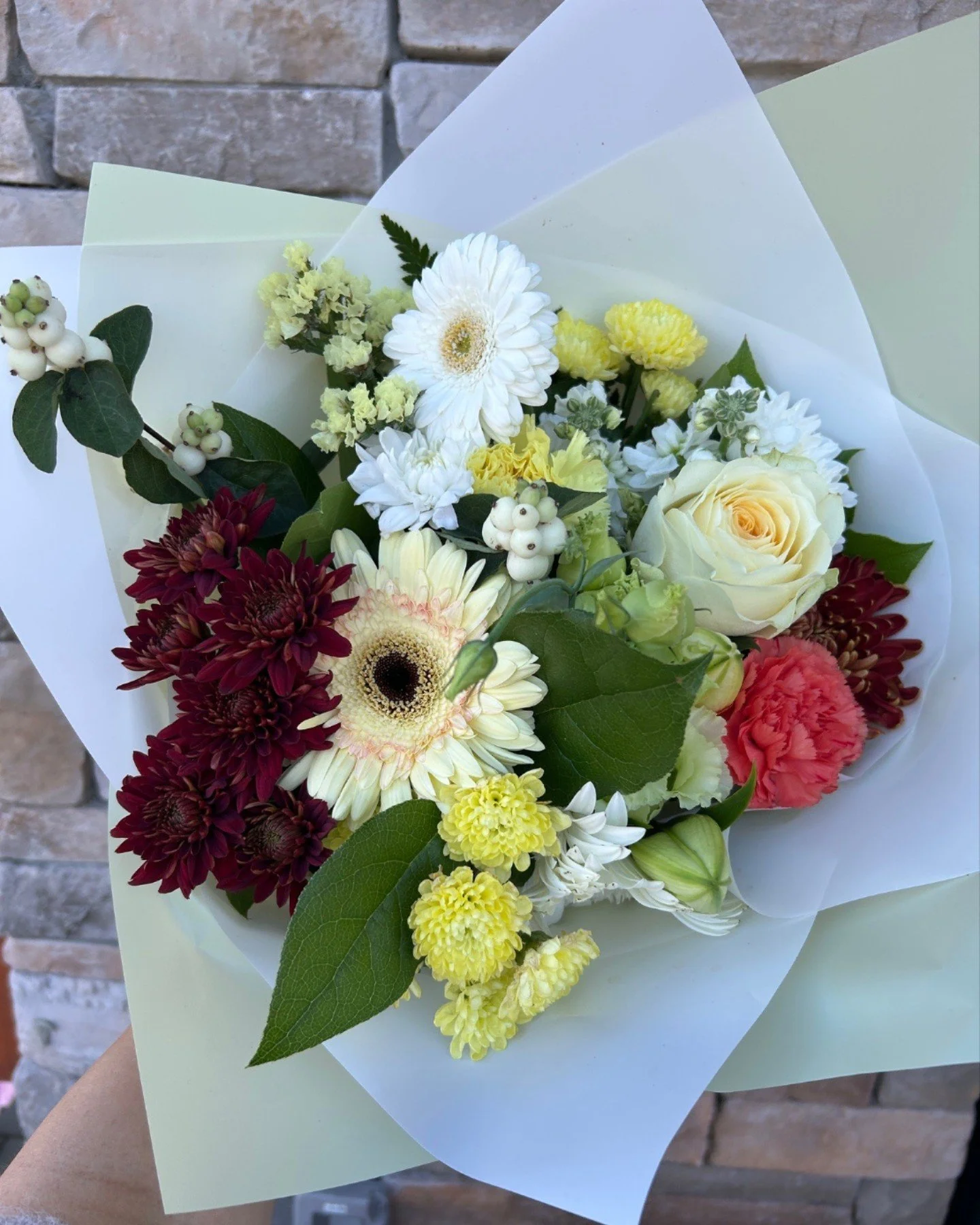 Our October colour crush is burnt orange, deep plum and creamy beige.  Which one is your favourite for this time of year?

#STEMS #STEMSByStongs #Florals #Bouquets #FloralArrangements #NorthVancouver #EventFlorals #EverydayFlorals