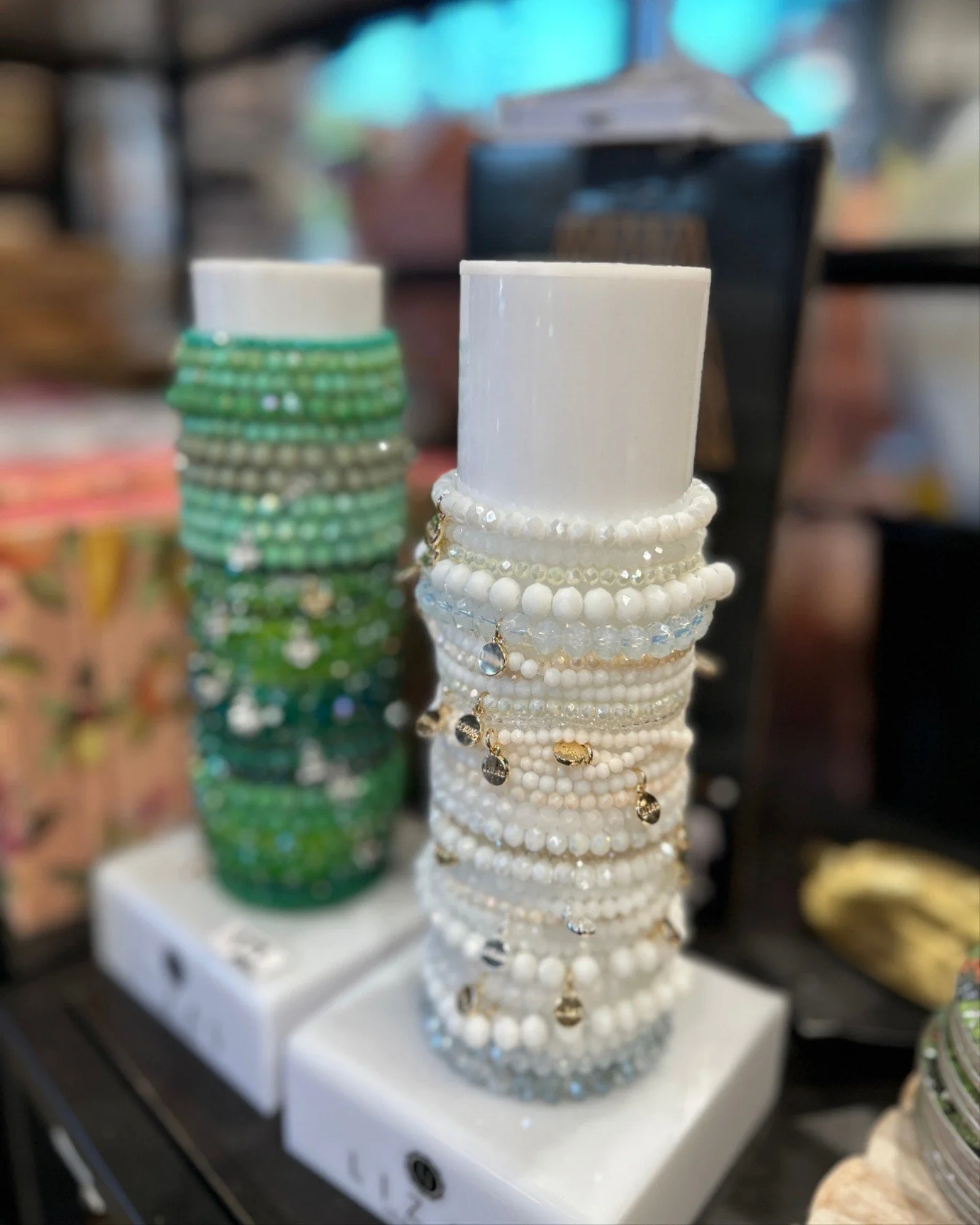 From birthdays and anniversaries, to just-because, we’ve got gifts (and jewelry!) for your someone special. 
#STEMS #STEMSByStongs #Florals #Bouquets #FloralArrangements #NorthVancouver #EventFlorals #EverydayFlorals