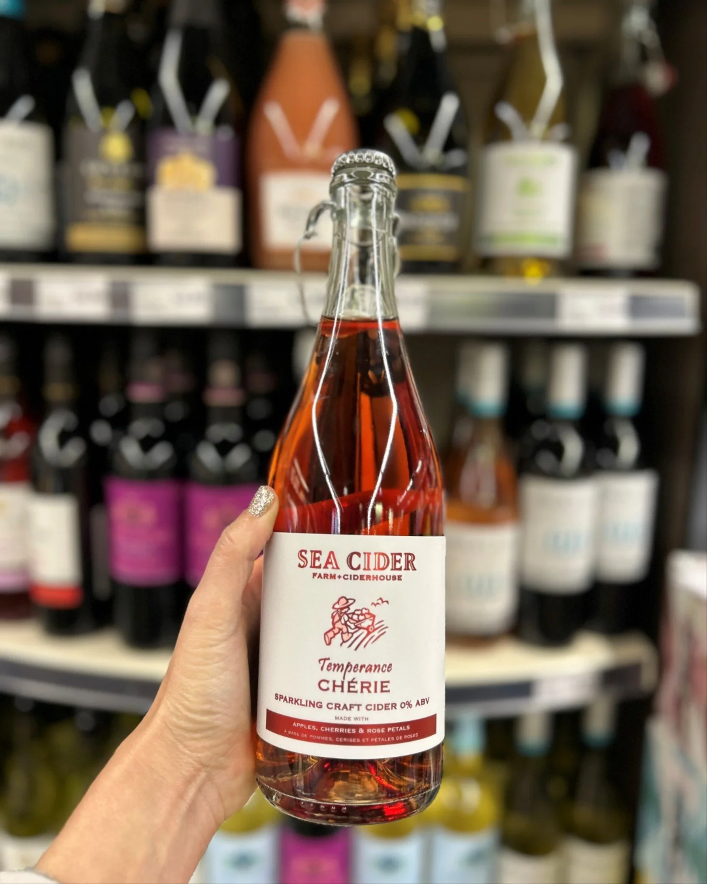 @seaciderhouse  offers a Temperance Series of sparkling, non-alcoholic ciders made from BC apples and local fruits. Pick one up for your holiday celebrations! 

#Stongs #StongsMarket #GroceryStore #ShopLocal #IndependentGrocer