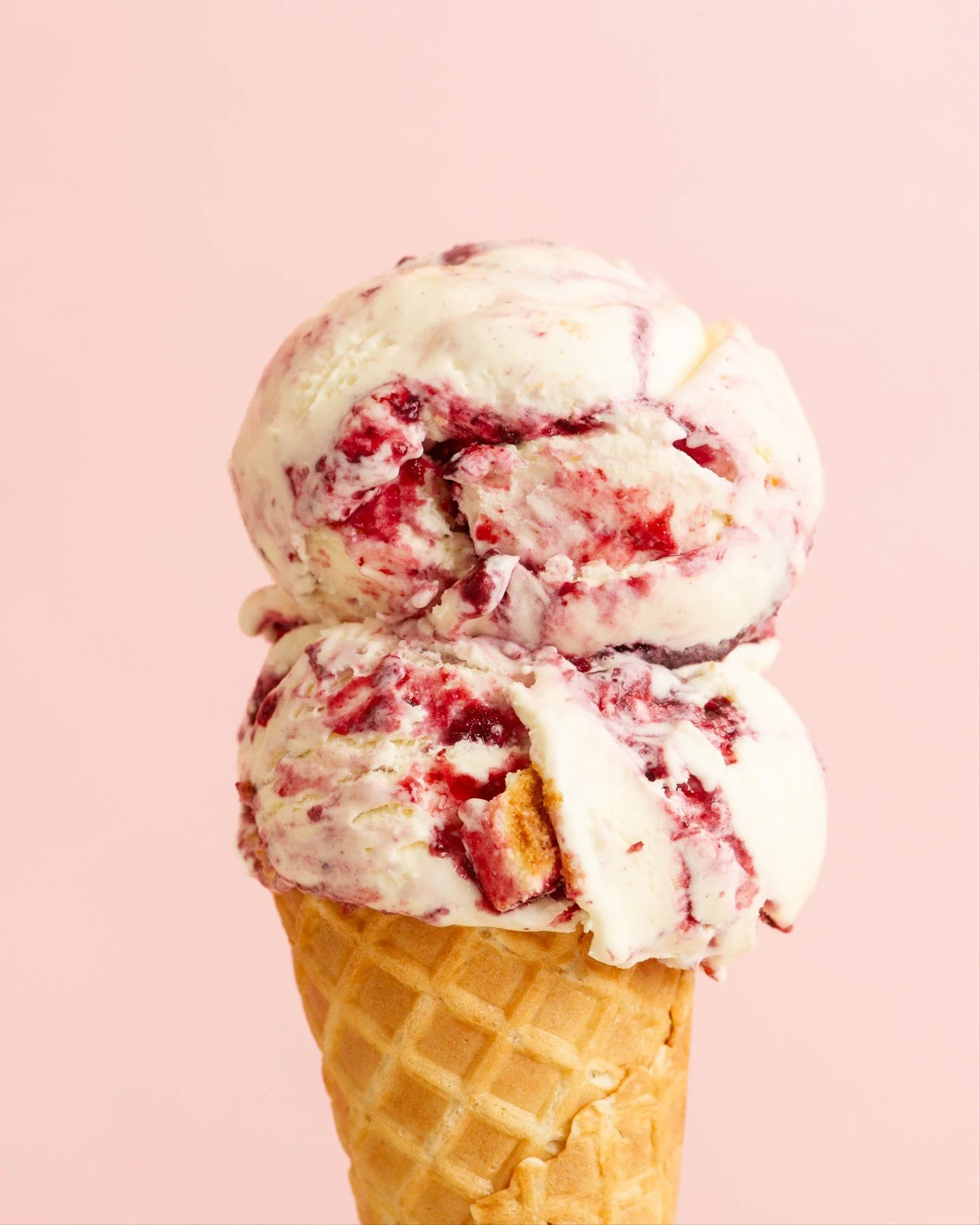 Happy Victoria Day long weekend from our Stong&rsquo;s team! 🍦 ☀️

Long weekend + Rocky Point Ice Cream = perfect combo. Get your scoop at our Northwoods location.

#StongsMarket #GroceryStore #ShopLocal #IndependentGrocer