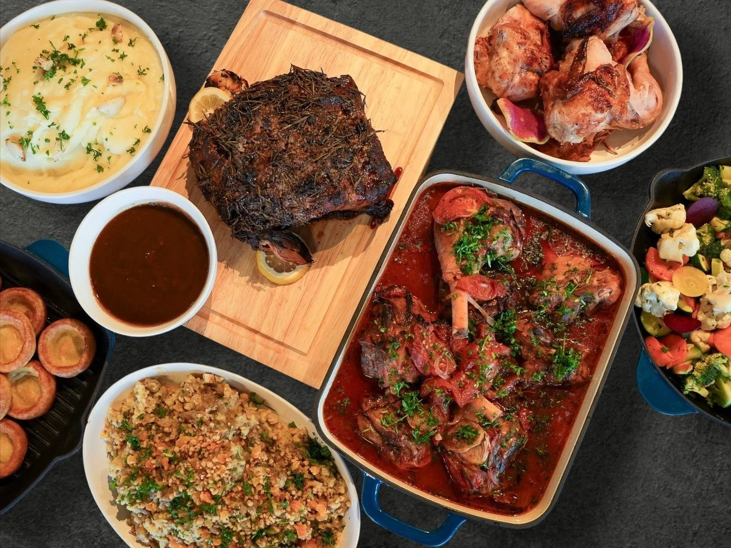 Hot Meals are served.  Our HMR Sunday Roast and full weeklong menu &mdash; crafted by Executive Chef Nathan &mdash; is ready to make dinner effortless and delicious. 🙌

Sunday = Sunday Roast with striploin or lamb or quarter chicken plus sides.
Mond
