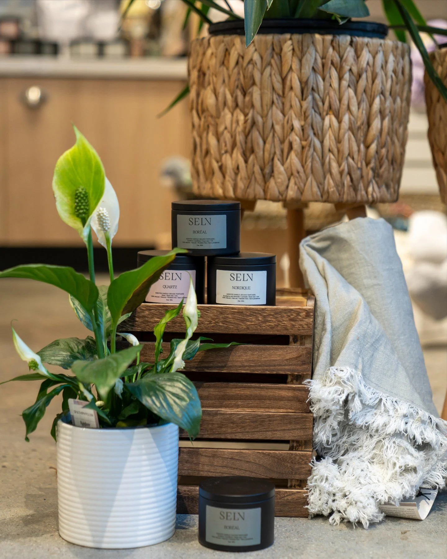 Sometimes all your space needs is a simple refresh. A few thoughtfully chosen items can shift the whole atmosphere &mdash; calm, bright, and beautifully you. 

#STEMSByStongs #Florals #Bouquets #FloralArrangements #HomeFinds