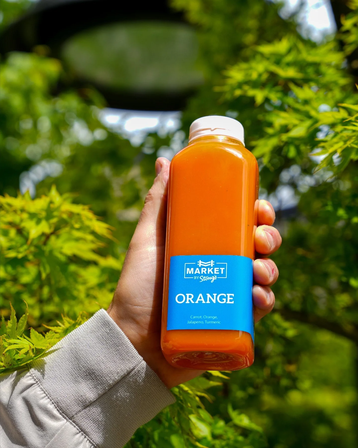 Sip, smile, repeat. Stong&rsquo;s fresh juices are the best way to stay hydrated all day long. 🍊

#StongsMarket #GroceryStore #ShopLocal #IndependentGrocer