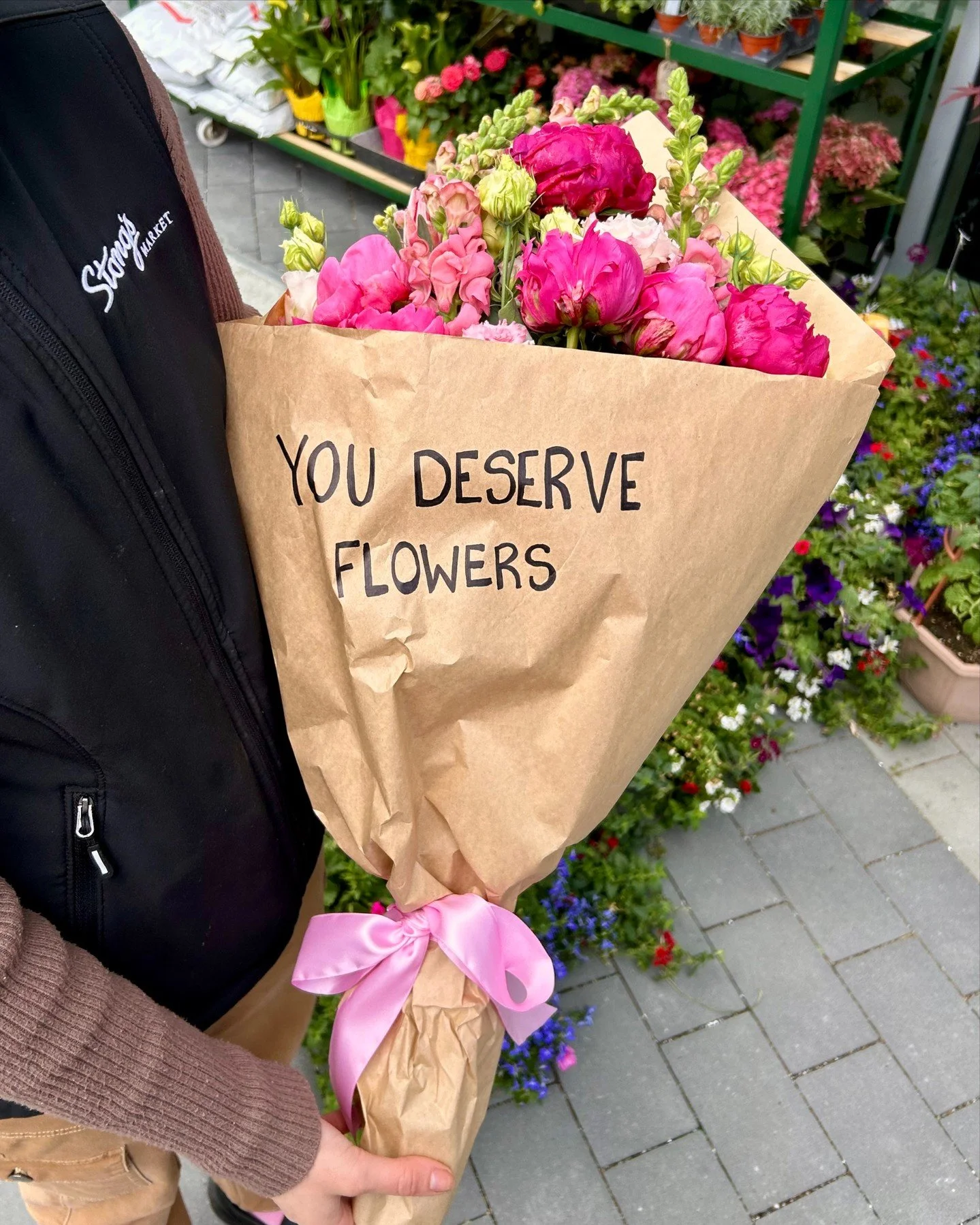 Your friendly reminder! 💐

#STEMSByStongs #Florals #Bouquets #FloralArrangements