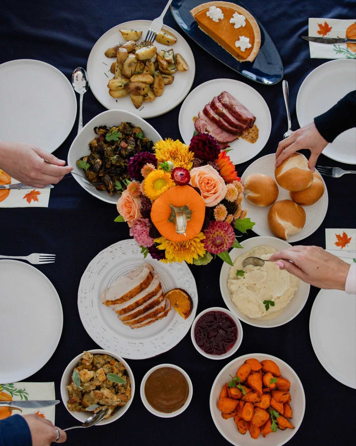 Gather, pass the plates, and make room for seconds. 

Wishing you a Thanksgiving filled with great food, great company, and moments shared around the table. 🦃 🍂

#StongsMarket #GroceryStore #ShopLocal #IndependentGrocer