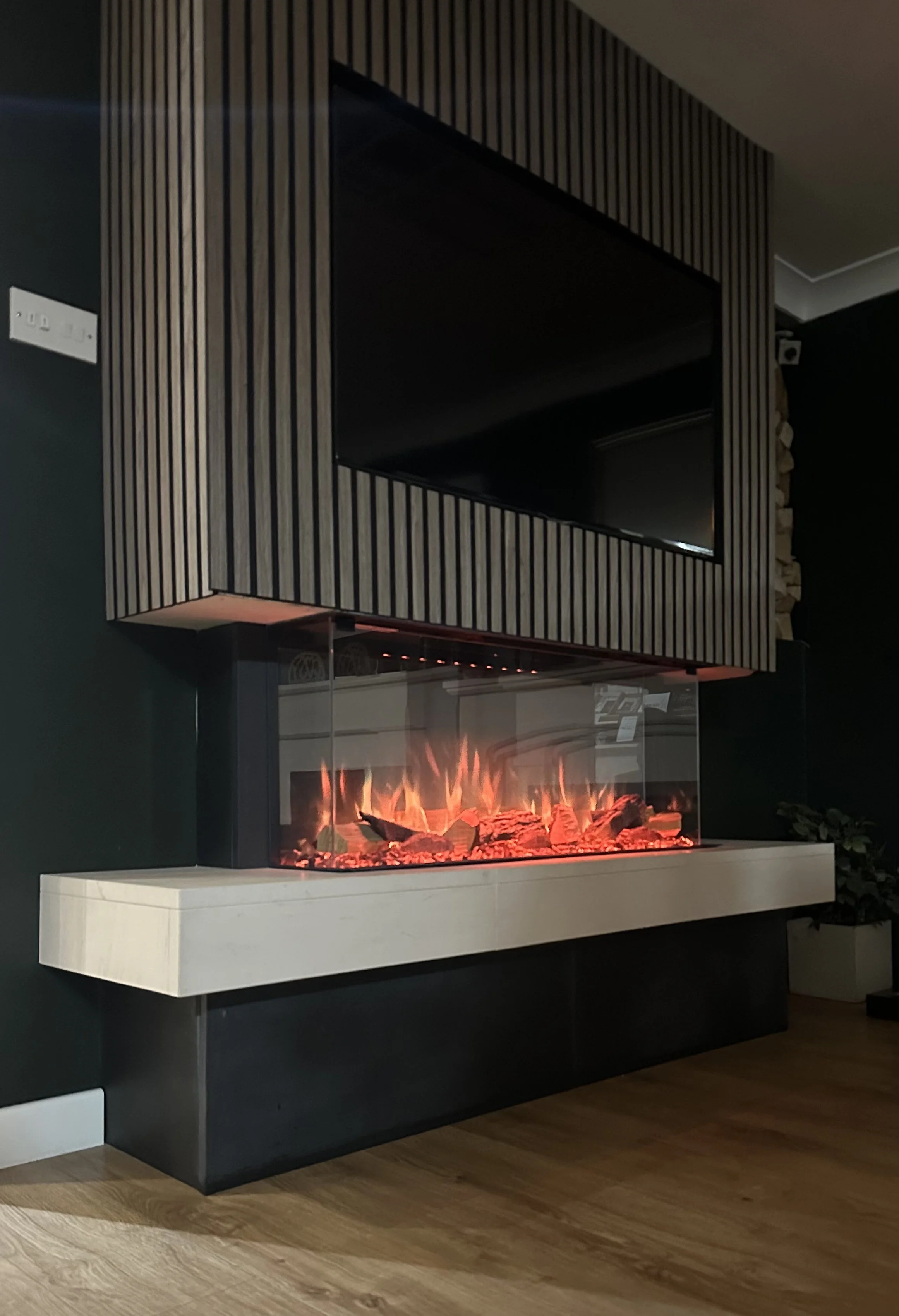 The Oynx Avanti 110 Electric Fire  .jpeg