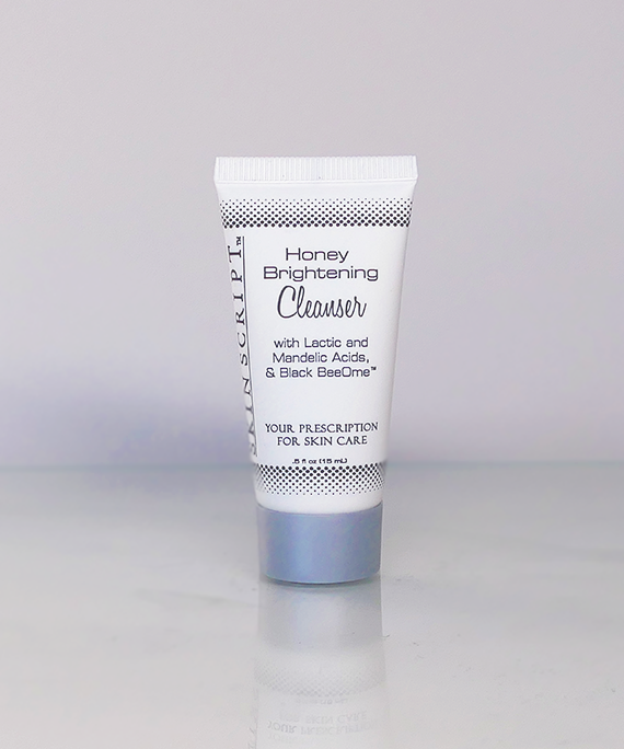 HoneyBrighteningCleanser_sample.png
