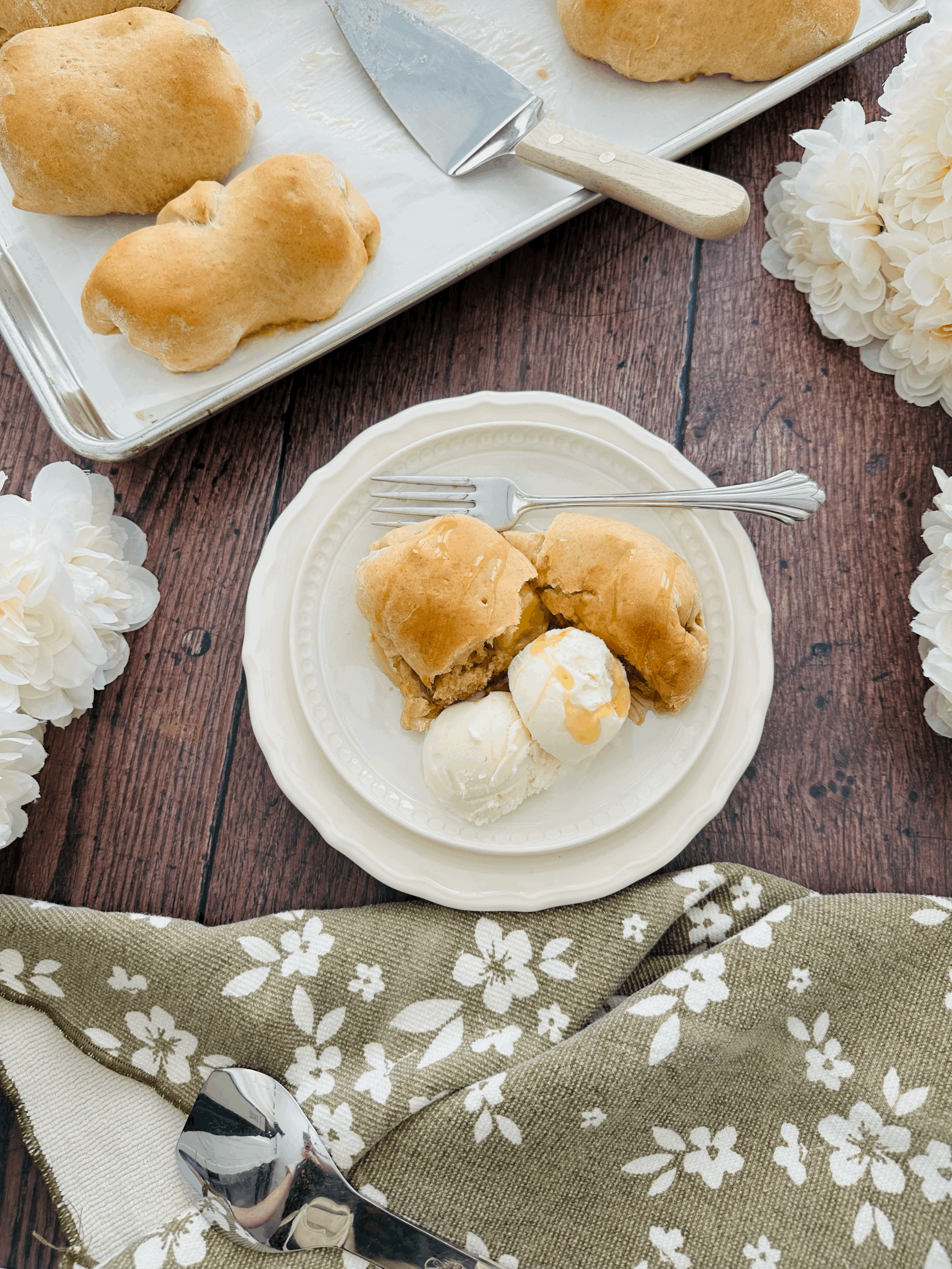 Quick Honey Banana Bread Rolls