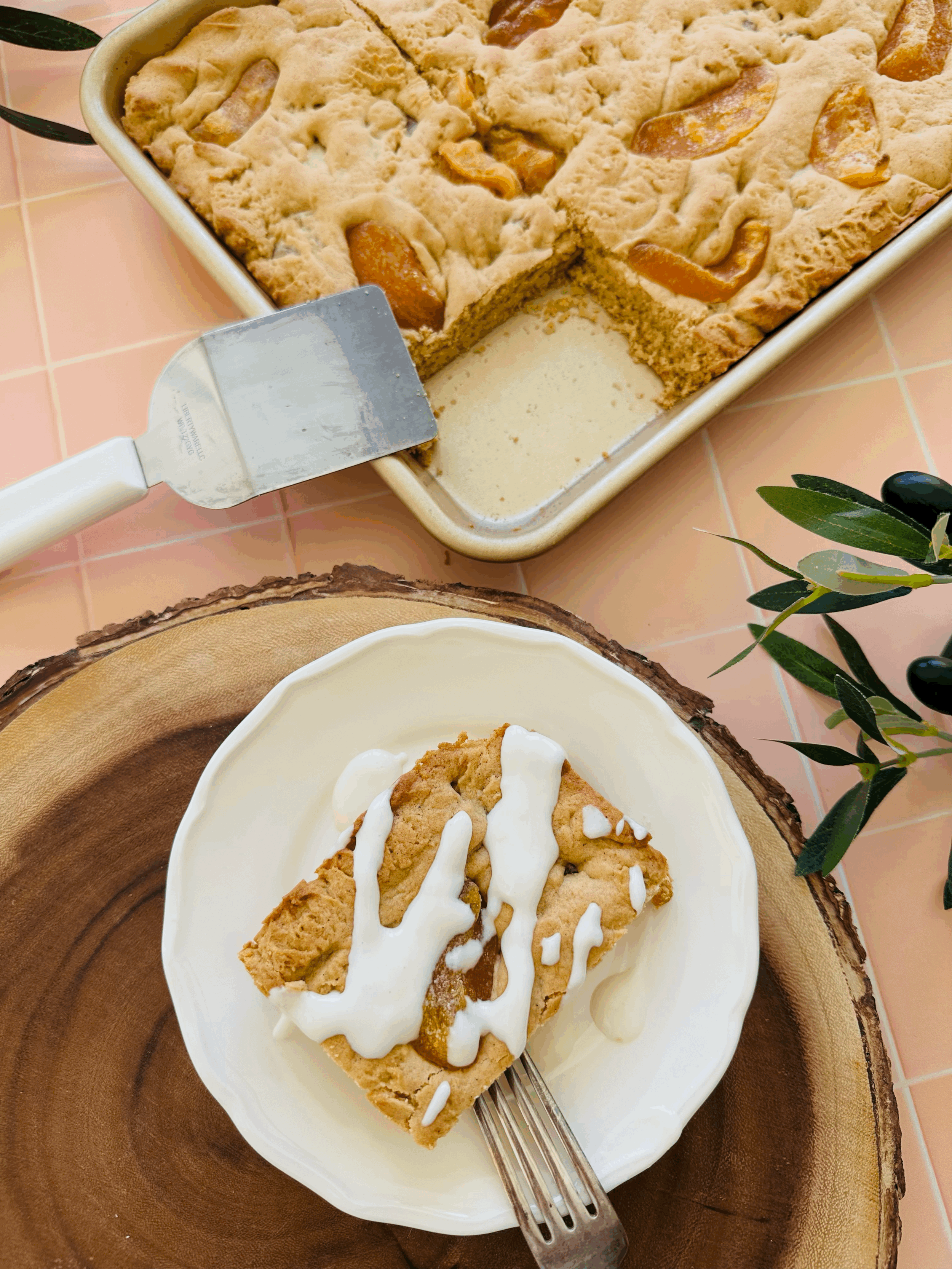 Soft-Baked Peaches &amp; Cream Cookie Bars