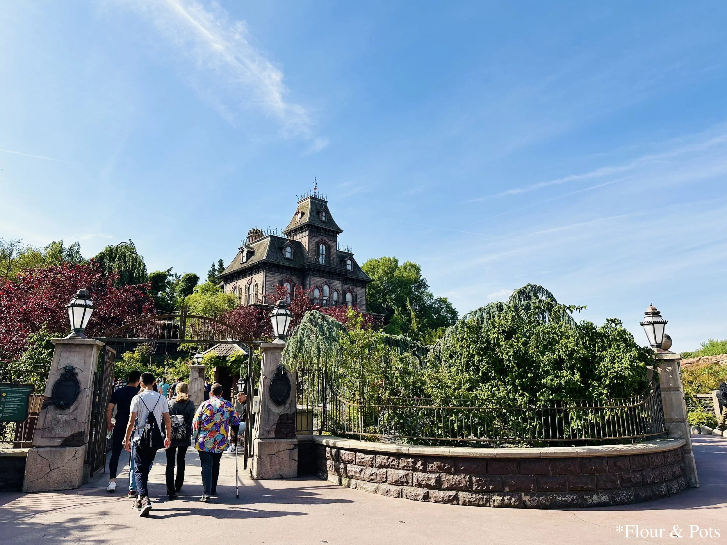 Morning view of Phantom Manor at Disneyland Paris, taken from the front gate entrance to the ride’s queue, with the spooky mansion in the background.