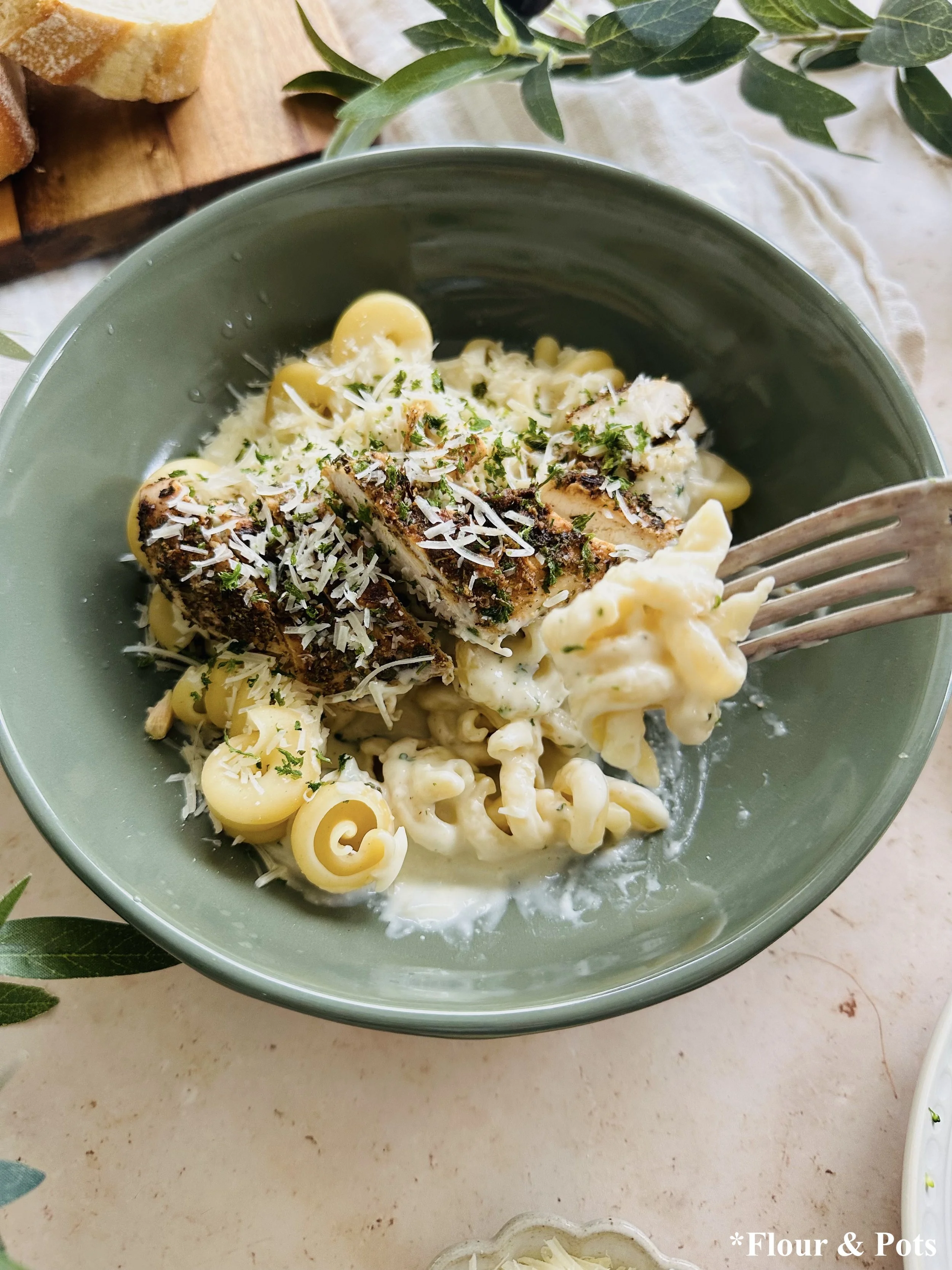 Creamy Garlic Chicken Pasta