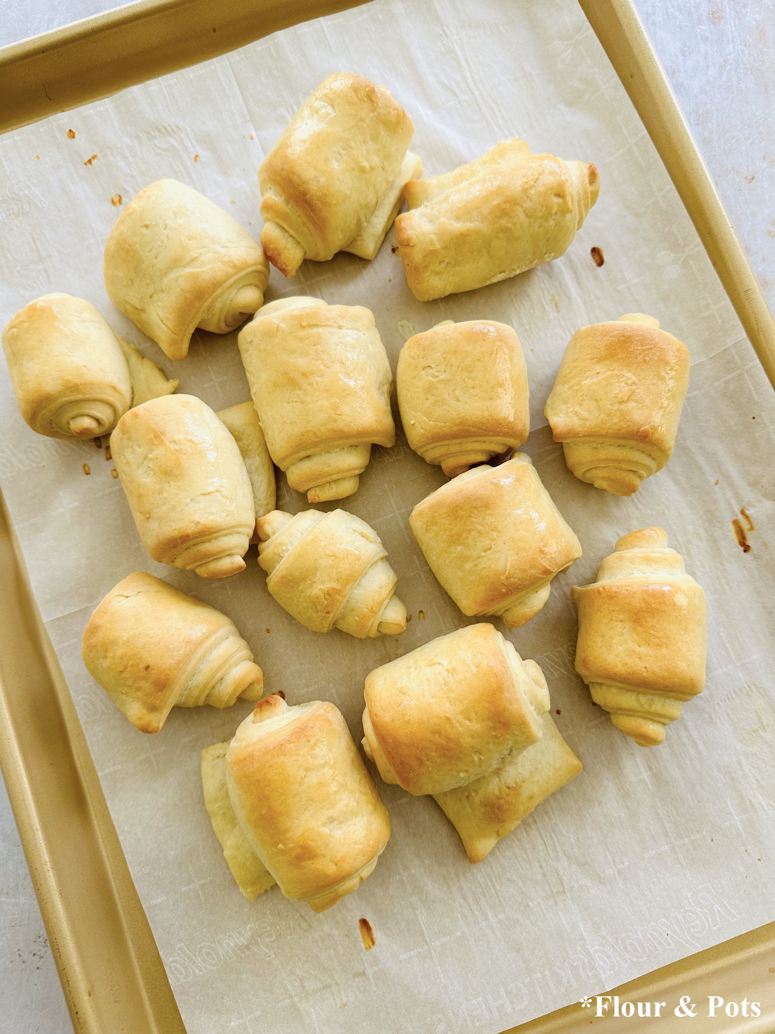Fresh Baked Soup Rolls