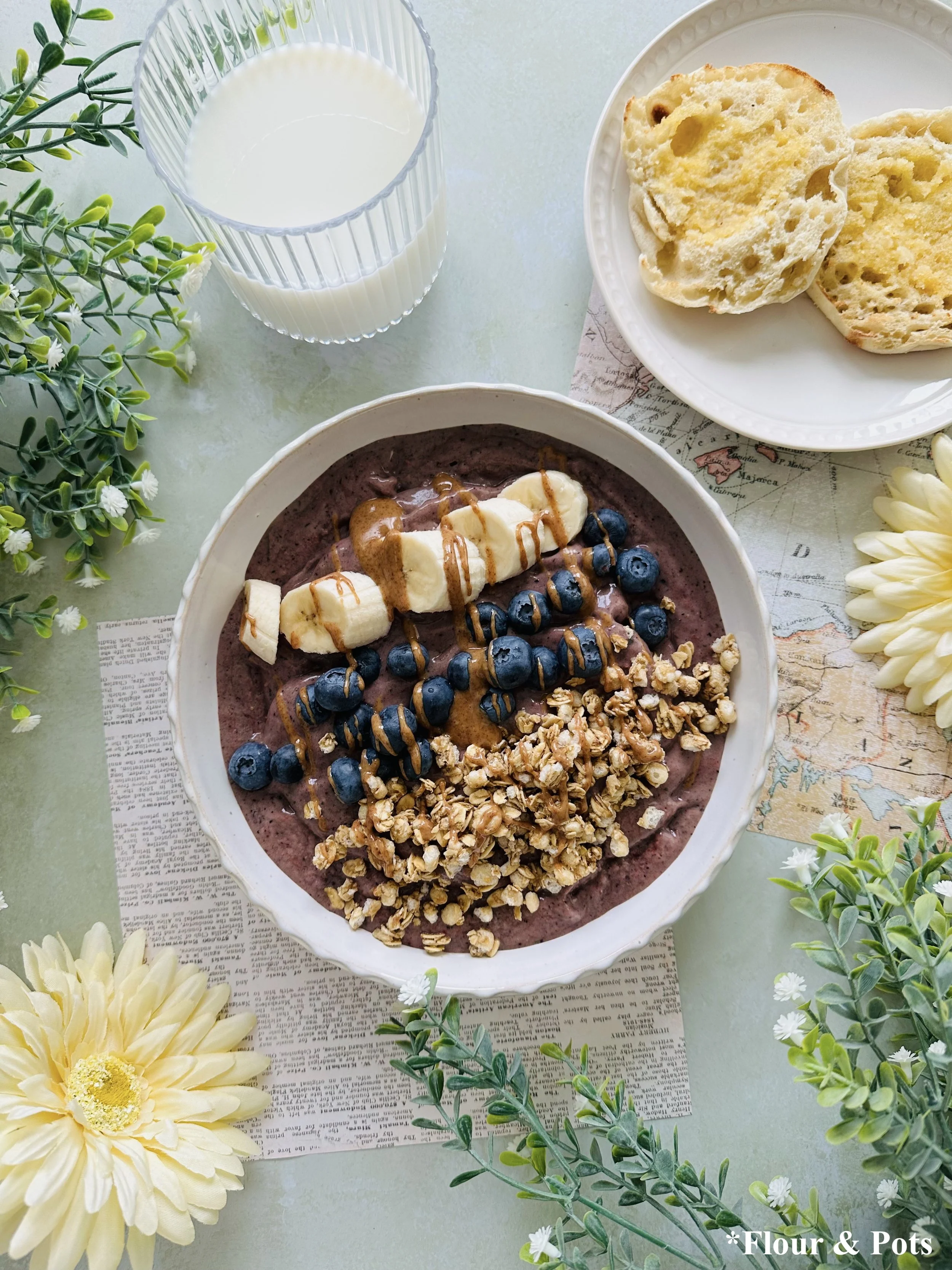Healthy Berry Green Smoothie Bowls