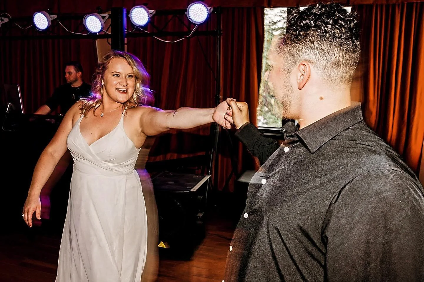When the DJ isn&rsquo;t DJing and the photographer isn&rsquo;t shooting 💃🏽 🕺🏻 
.
.
#dj #djmaghomestudio #djlife #djing #mndj #minnesotadj #minneapolisdj #minneapolisdjs #djmn #mnweddingdj #minnesotaweddingdj #minneostaweddingvendors #minnesotawed