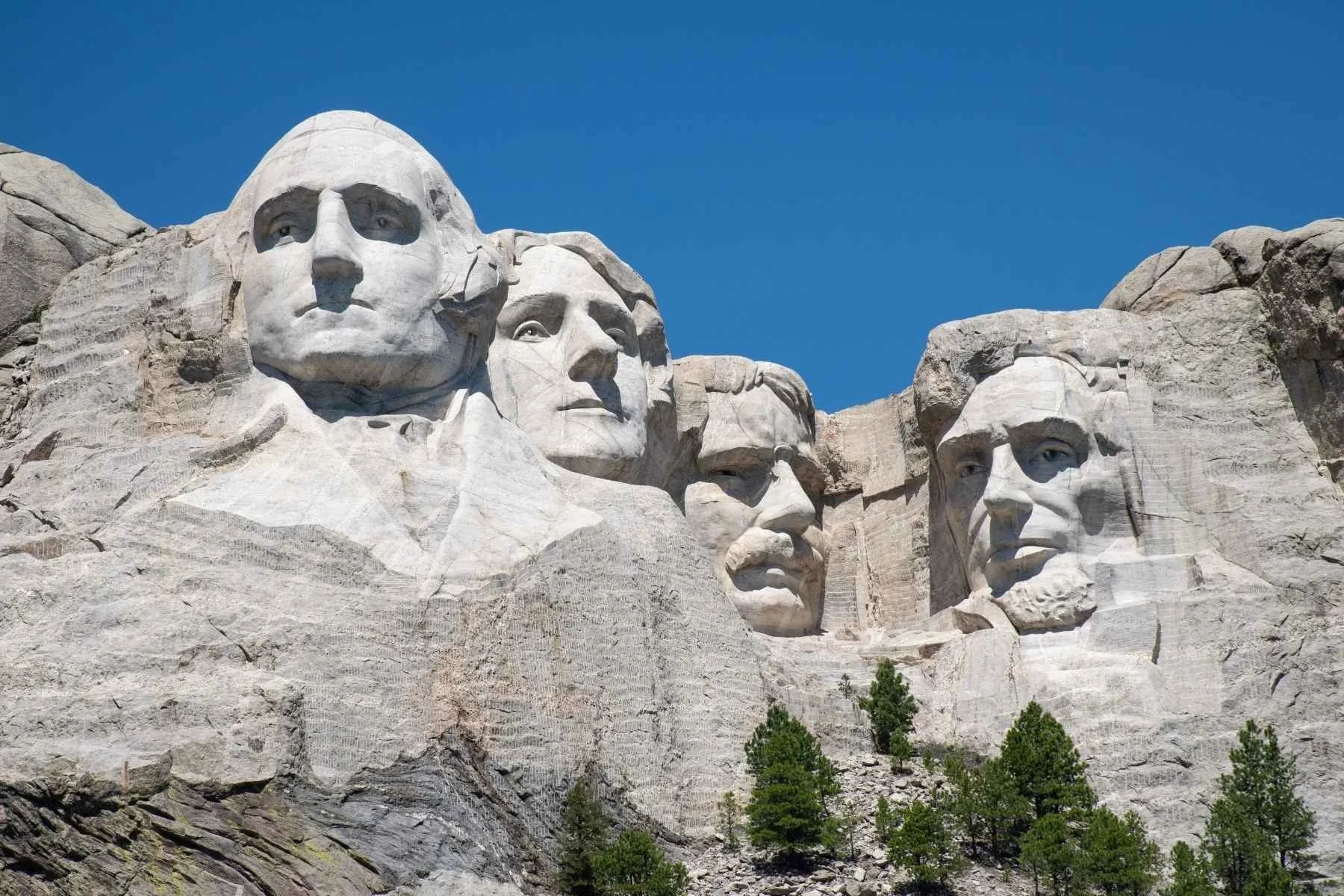 Mount Rushmore in South Dakota is an excellent hub for travel trailer rentals.