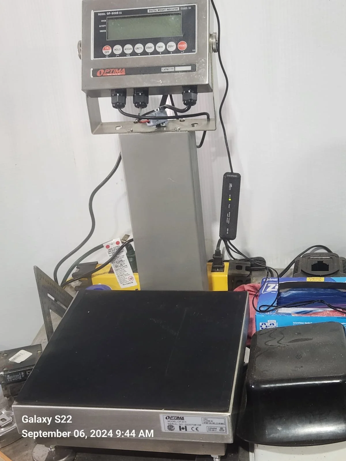 Scales - Ideal for weighing halves. A 5000lb platform is also available for use.