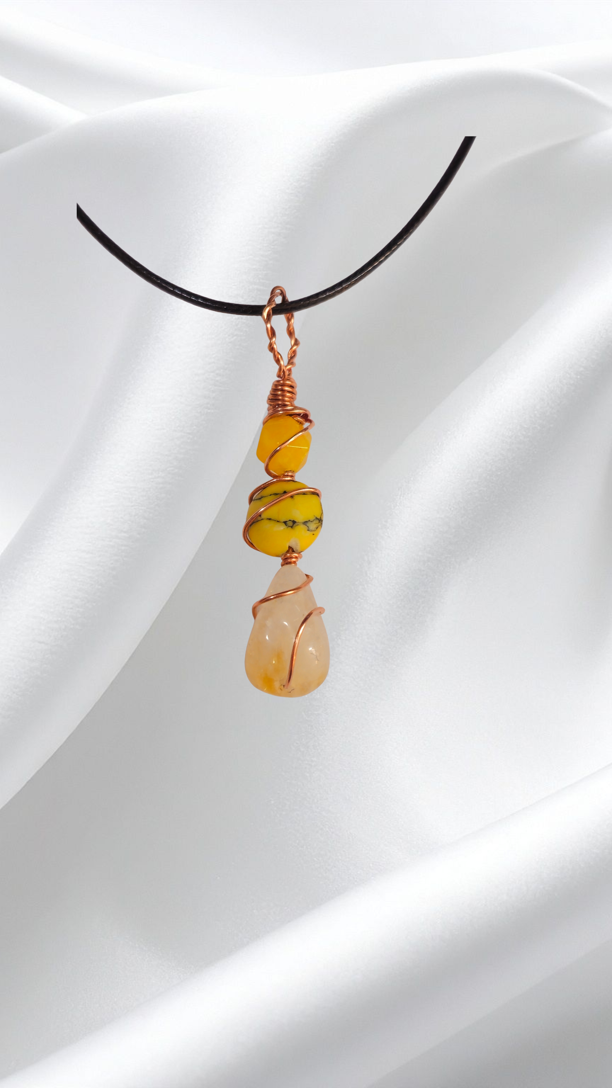 Honeyflare Petite Pendant  .png