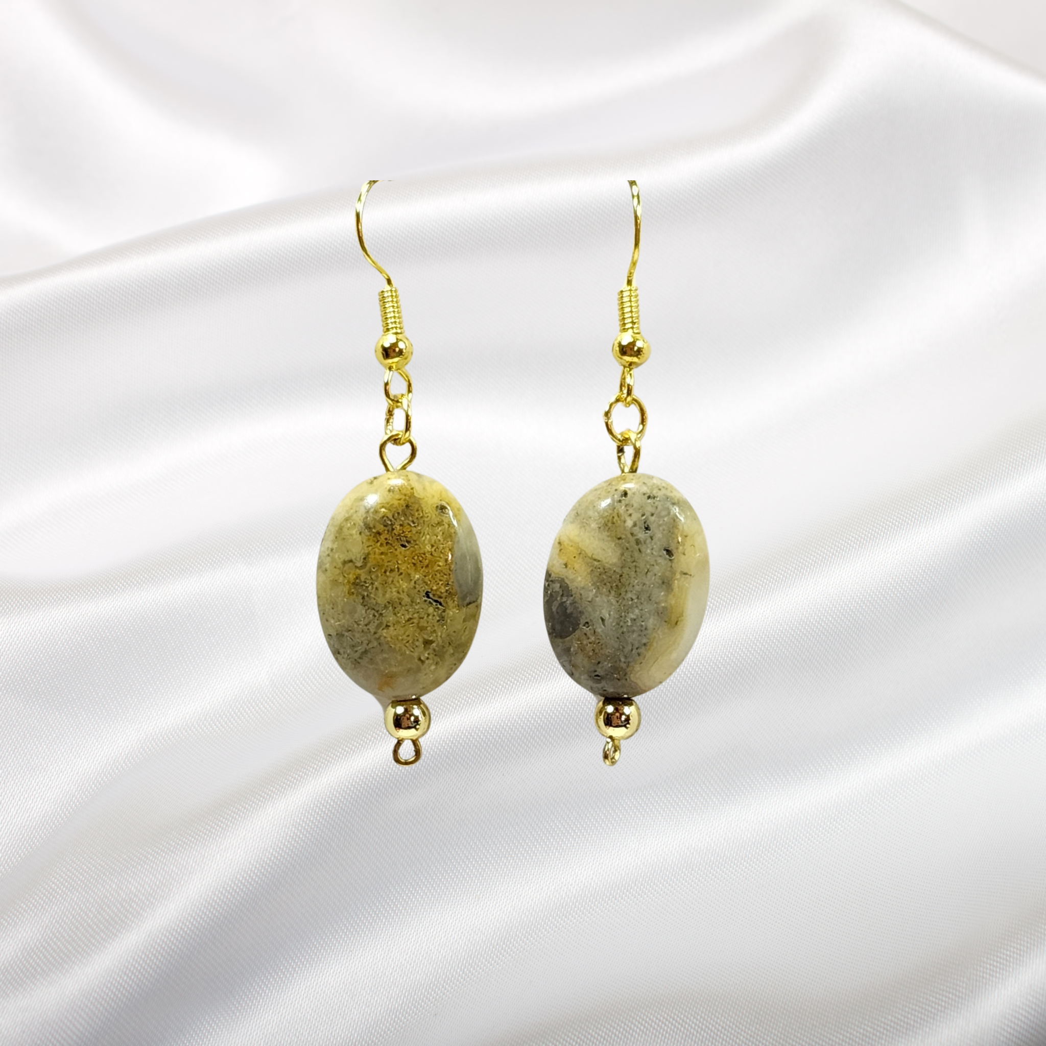 Bumblebee Jasper Earing 03.png