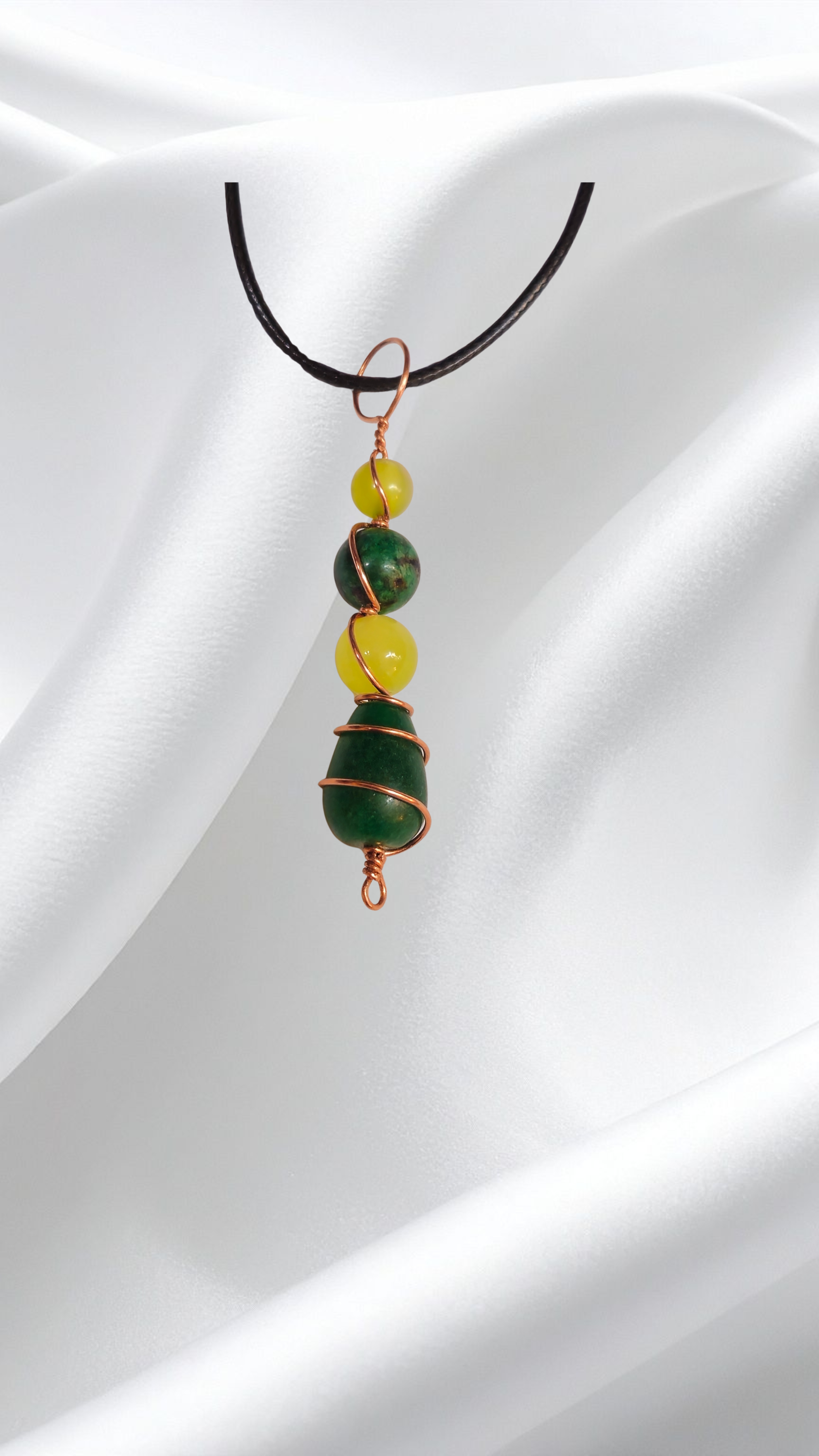 Verdant Pulse Petite Pendant  .png