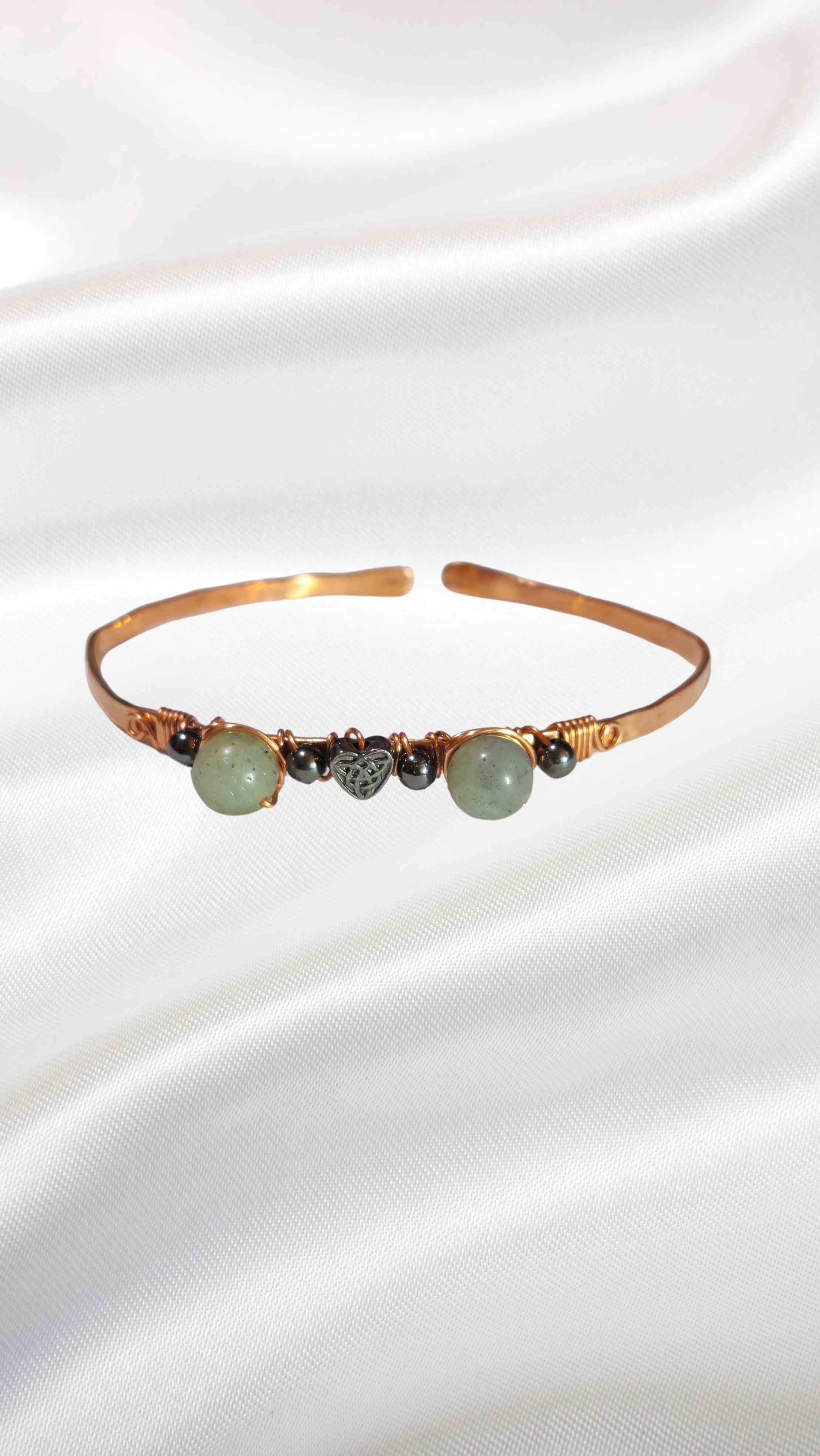 Labradorite Heart Beaded Bracelet.png