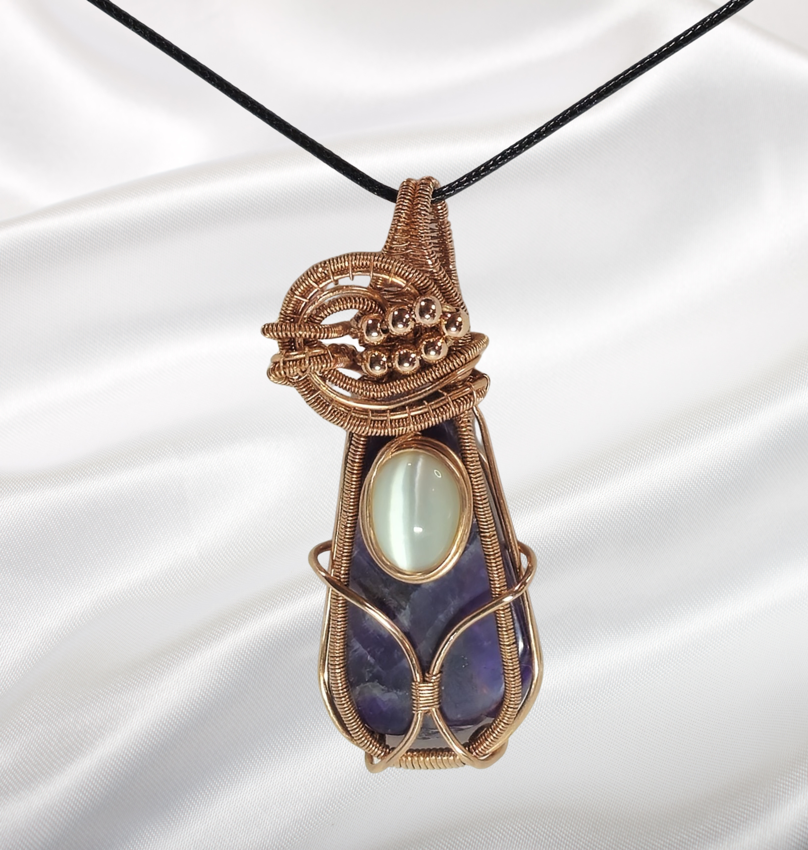 Amethyst white cats eye04.png
