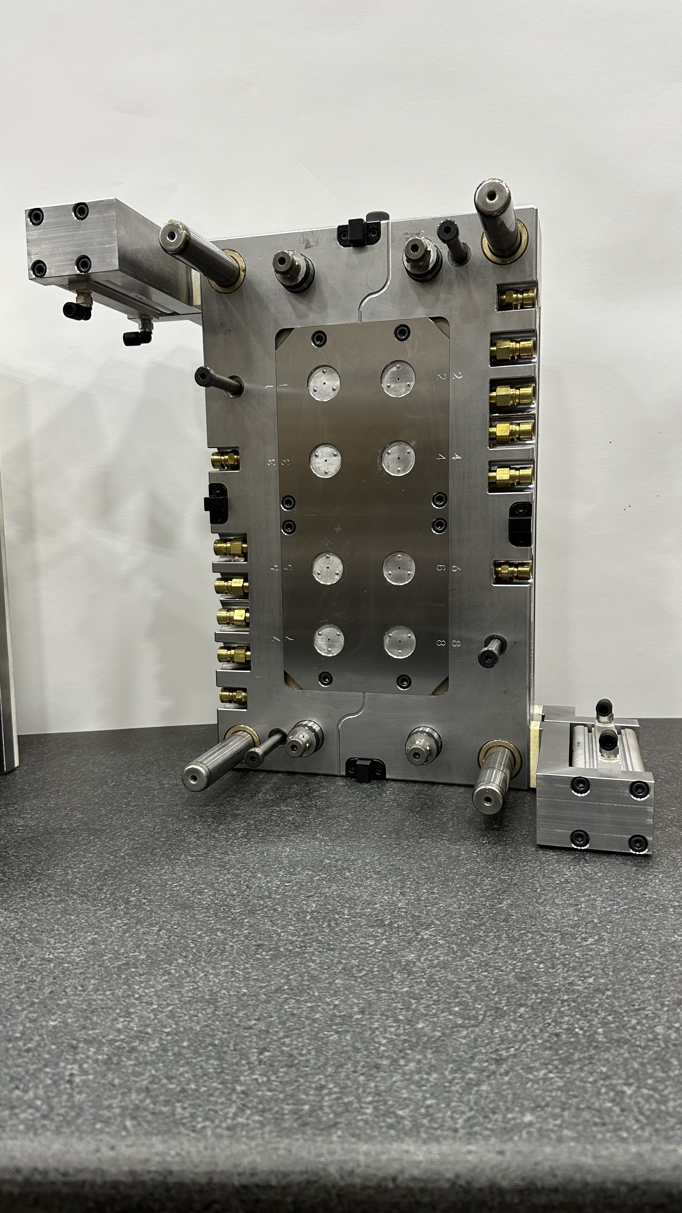 Injection Mold Multi Cavity Tool.png