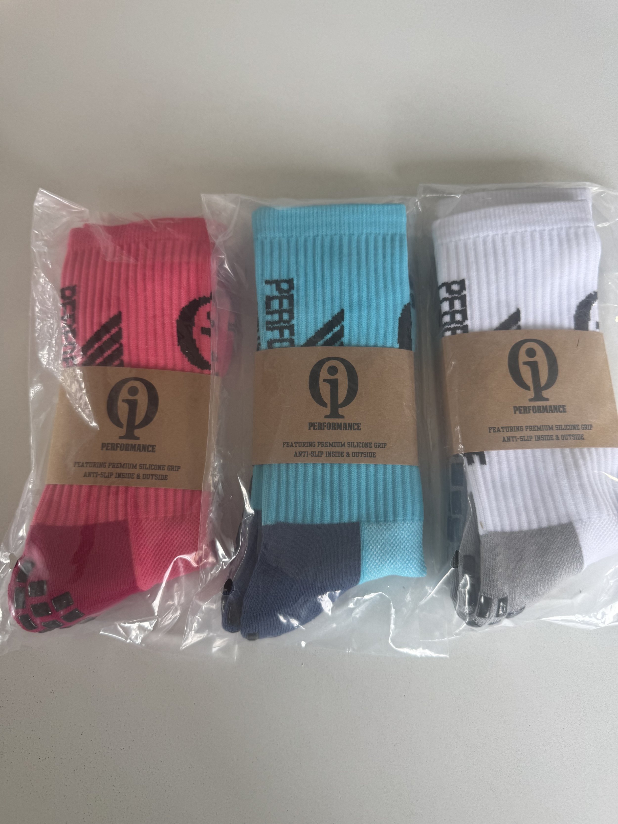 PIQ Grip Socks