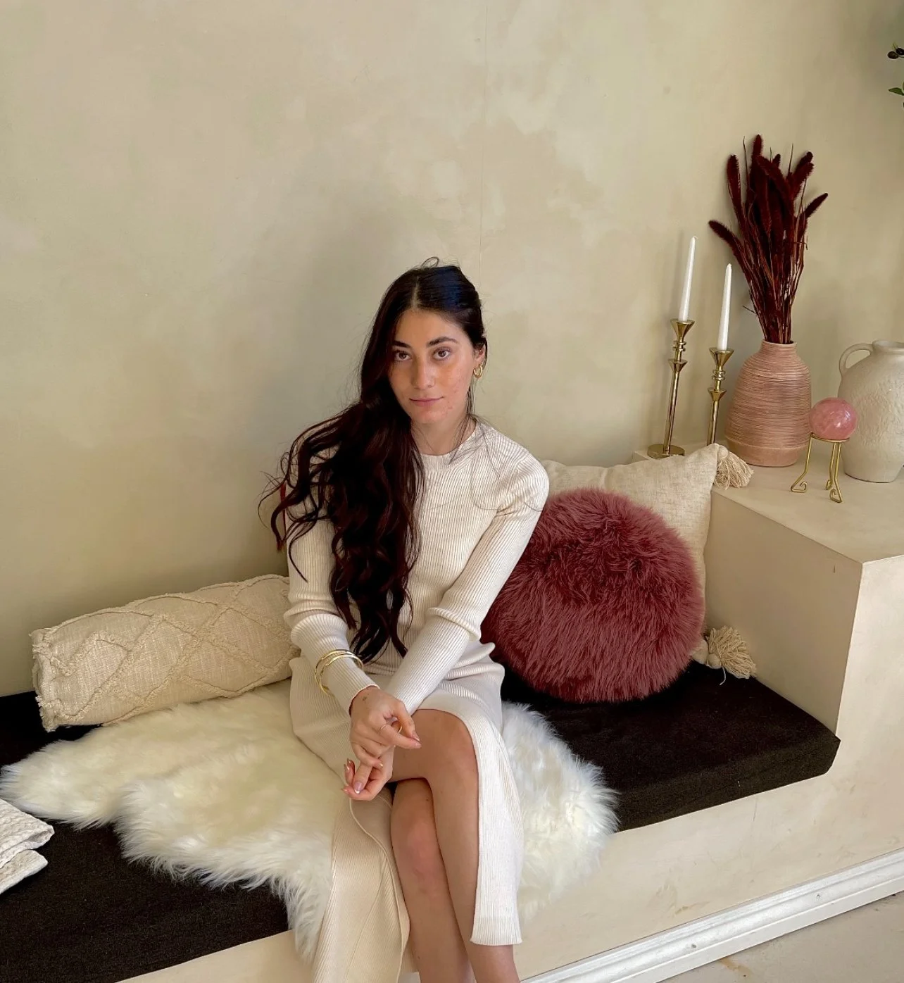 𝘛𝘩𝘦 𝘋𝘪𝘷𝘪𝘯𝘦 𝘍𝘦𝘮𝘪𝘯𝘪𝘯𝘦