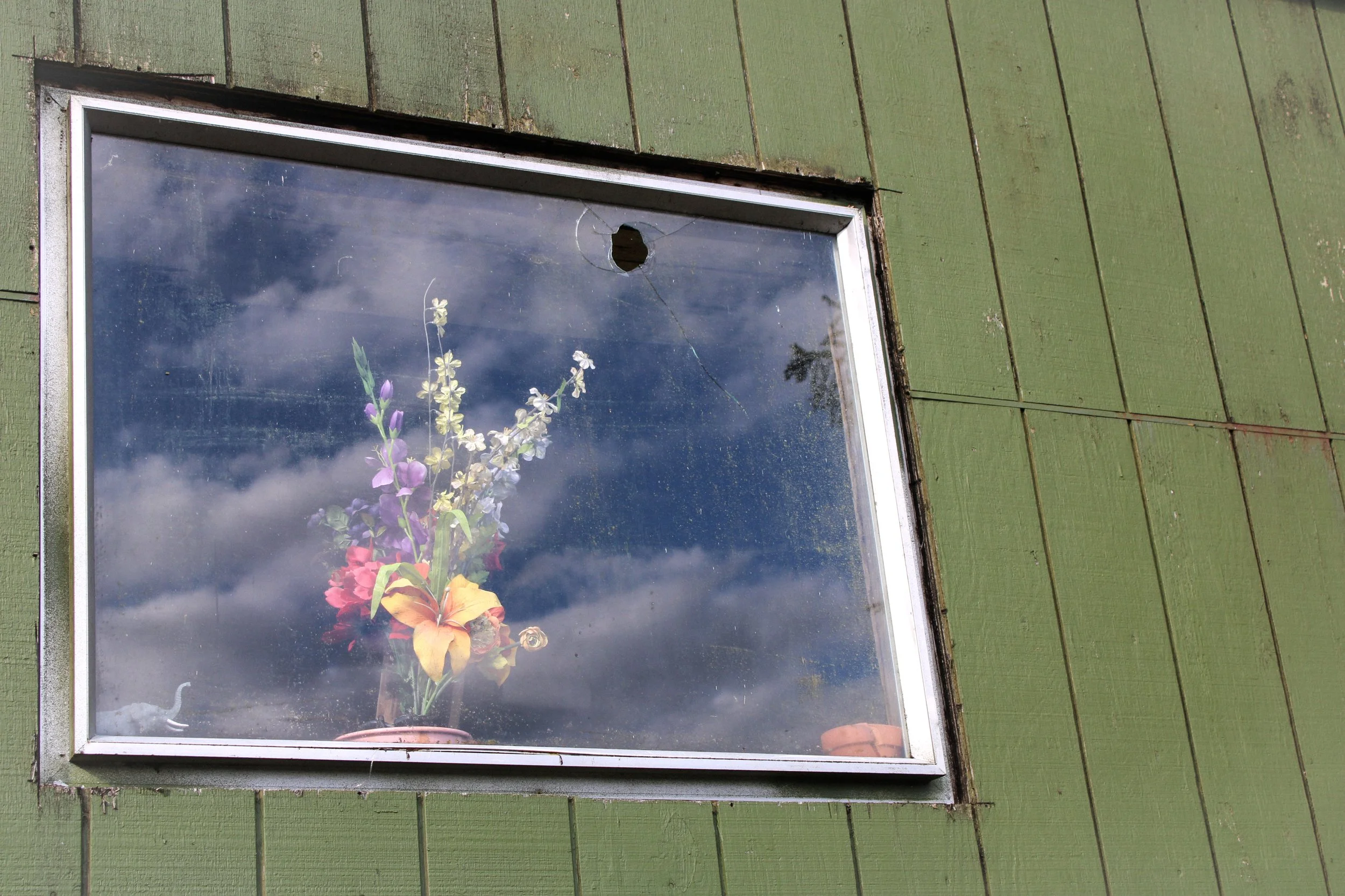 boquet & shattered glass.jpeg