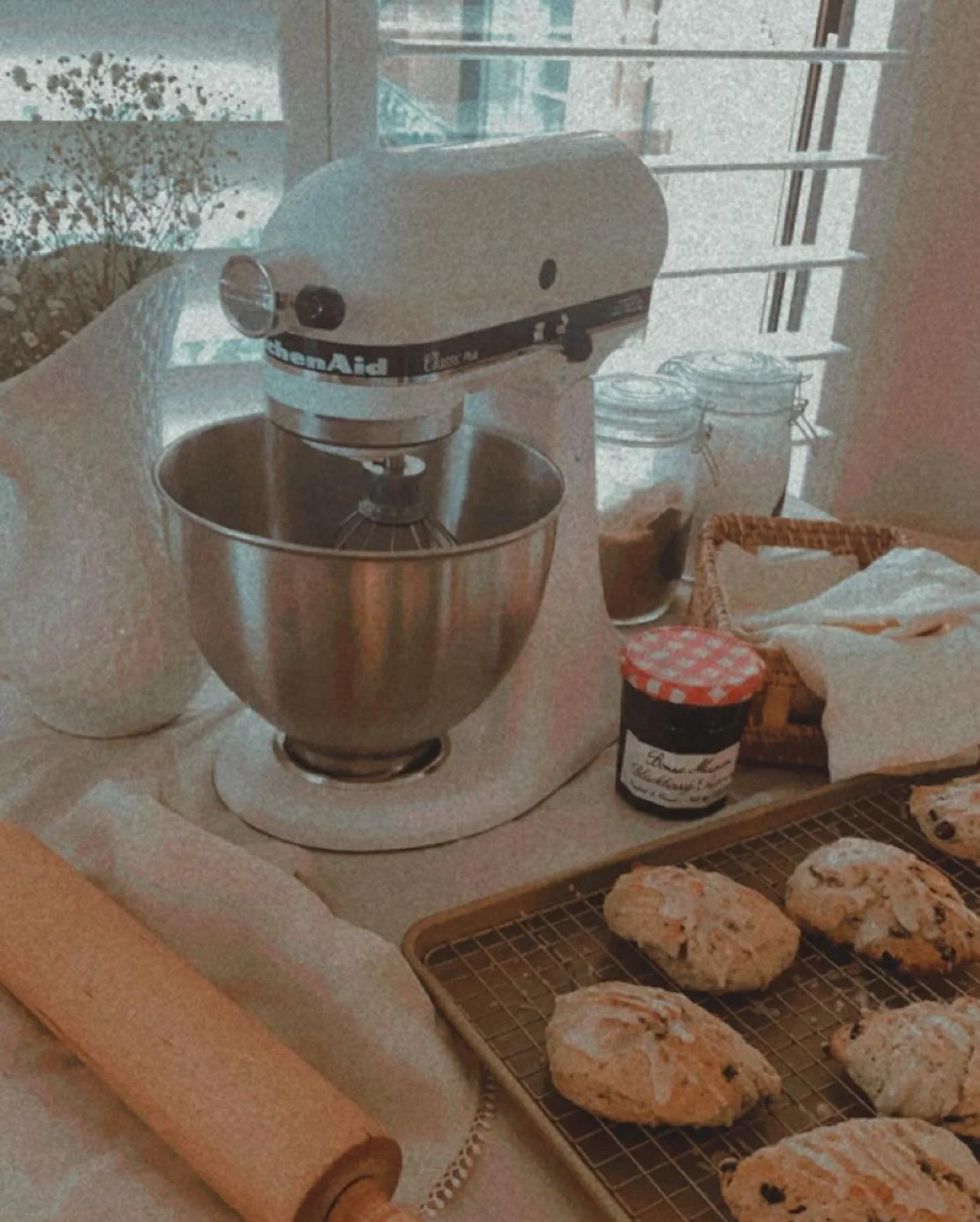 Throwing it back to my favorite moments from The Inheritance Games with a batch of Xander Hawthorne&rsquo;s favorite blueberry scones! 🫐✨

I remember reading about Xander&rsquo;s love for these scones and couldn&rsquo;t resist baking them myself. Th