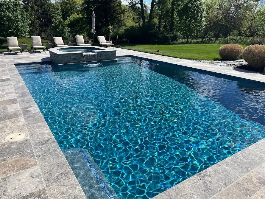 Gunite pool/spa combo in West Friendship, MD.