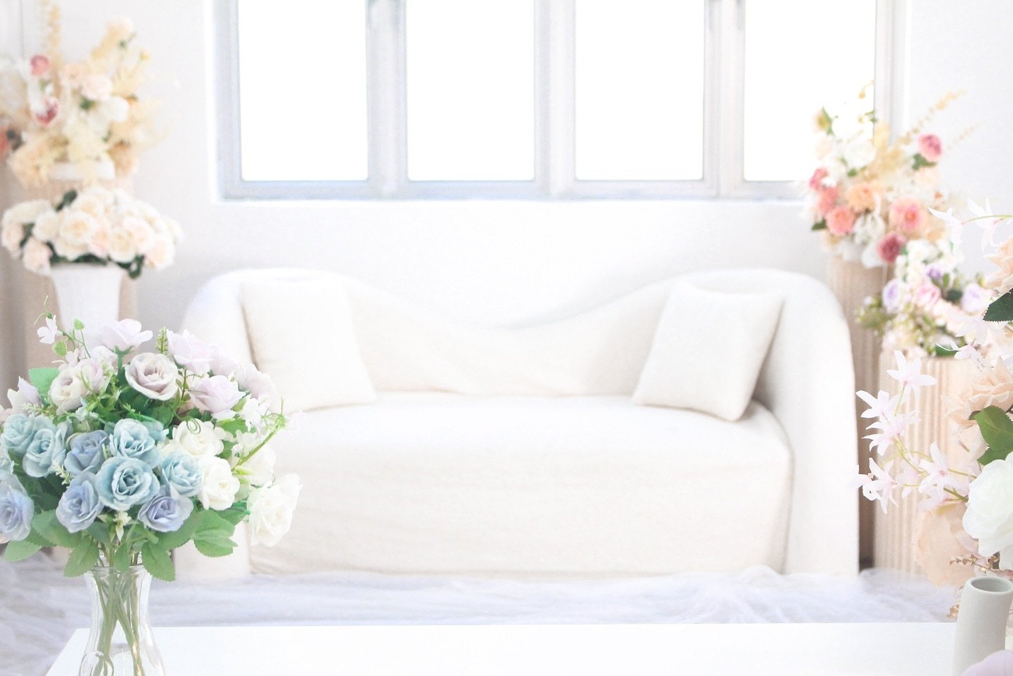 You know that perfect dreamy setting you&rsquo;ve always wished for? It&rsquo;s almost here &mdash; Think soft light, cozy corners, and endless possibilities. 

Can&rsquo;t wait to welcome you tomorrow 🤍